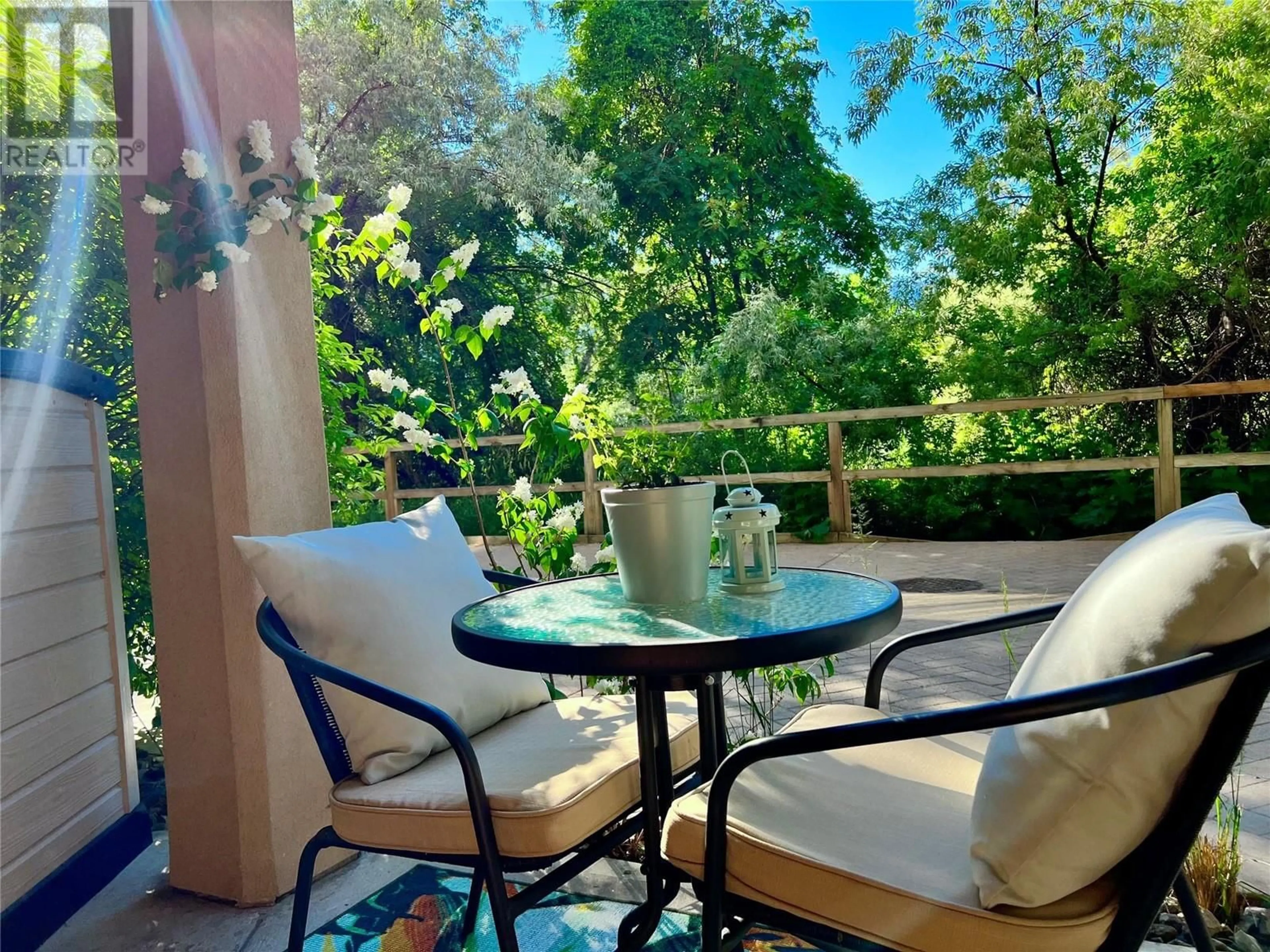 Patio, water/lake/river/ocean view for 106 - 1088 SUNSET DRIVE, Kelowna British Columbia V1Y9W1