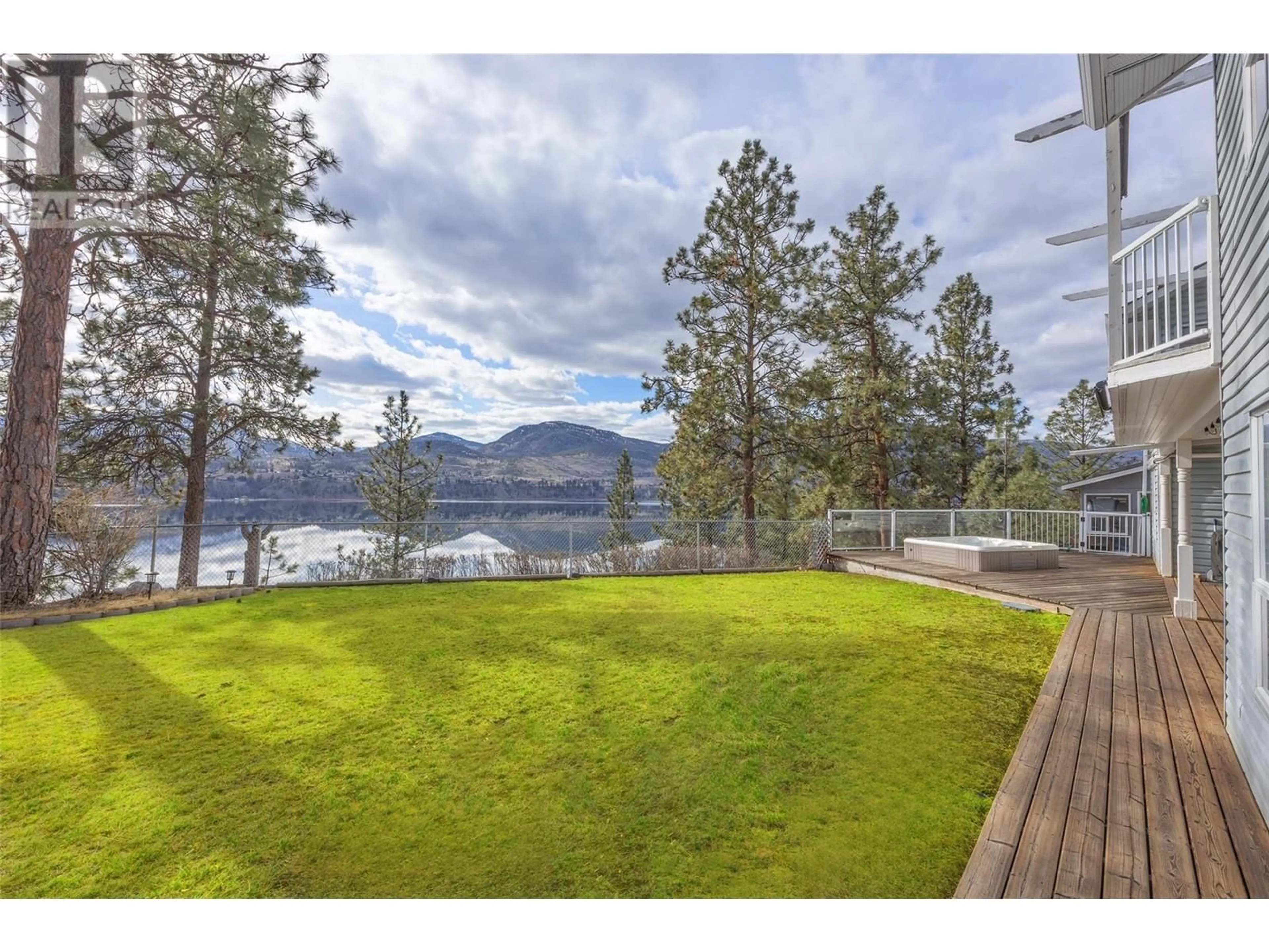 Patio, water/lake/river/ocean view for 133 EAGLE RIDGE ROAD, Okanagan Falls British Columbia V0H1R3