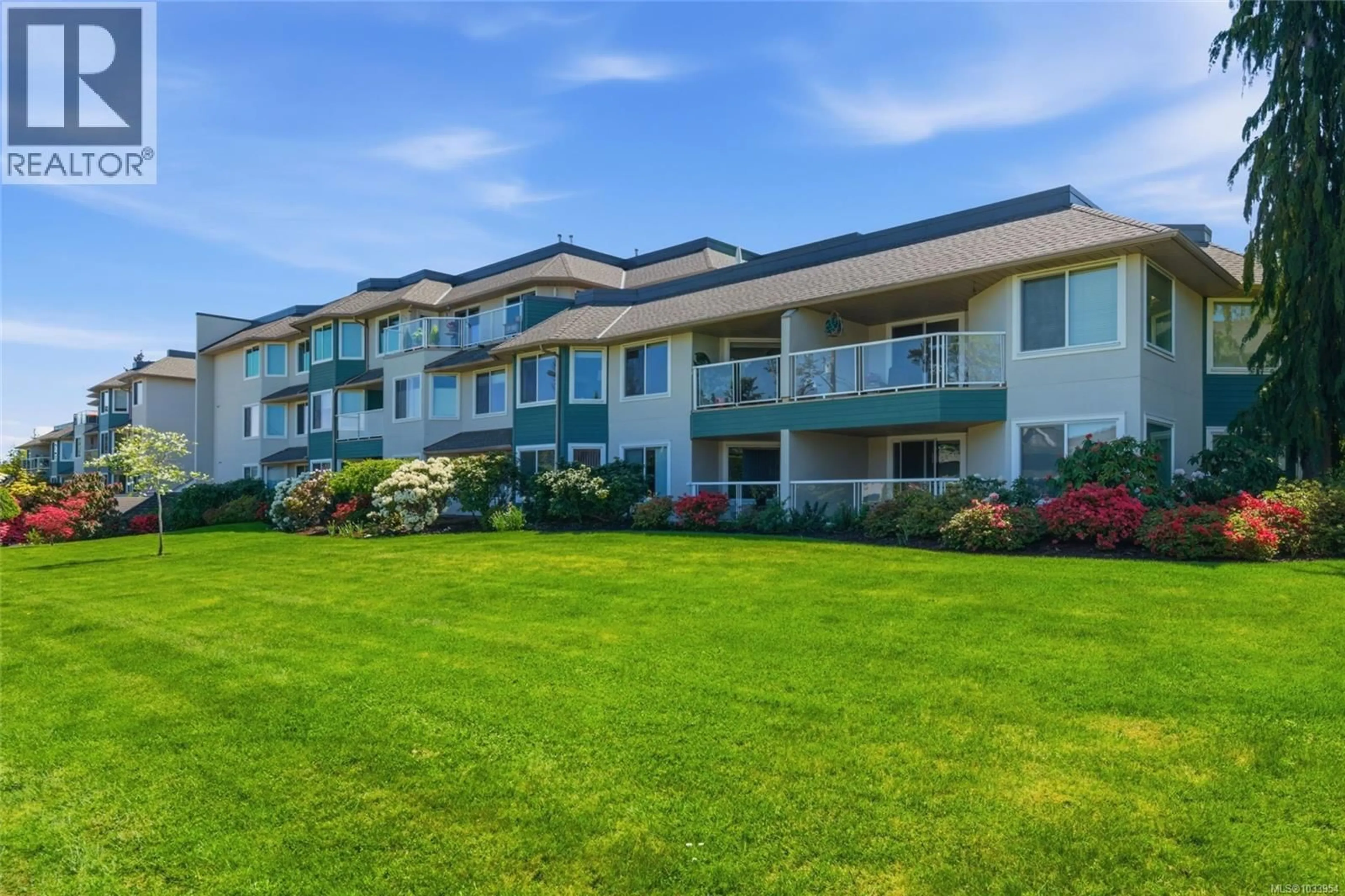 A pic from outside/outdoor area/front of a property/back of a property/a pic from drone, water/lake/river/ocean view for 101 - 134 FIFTH AVENUE EAST, Qualicum Beach British Columbia V9K1Y7