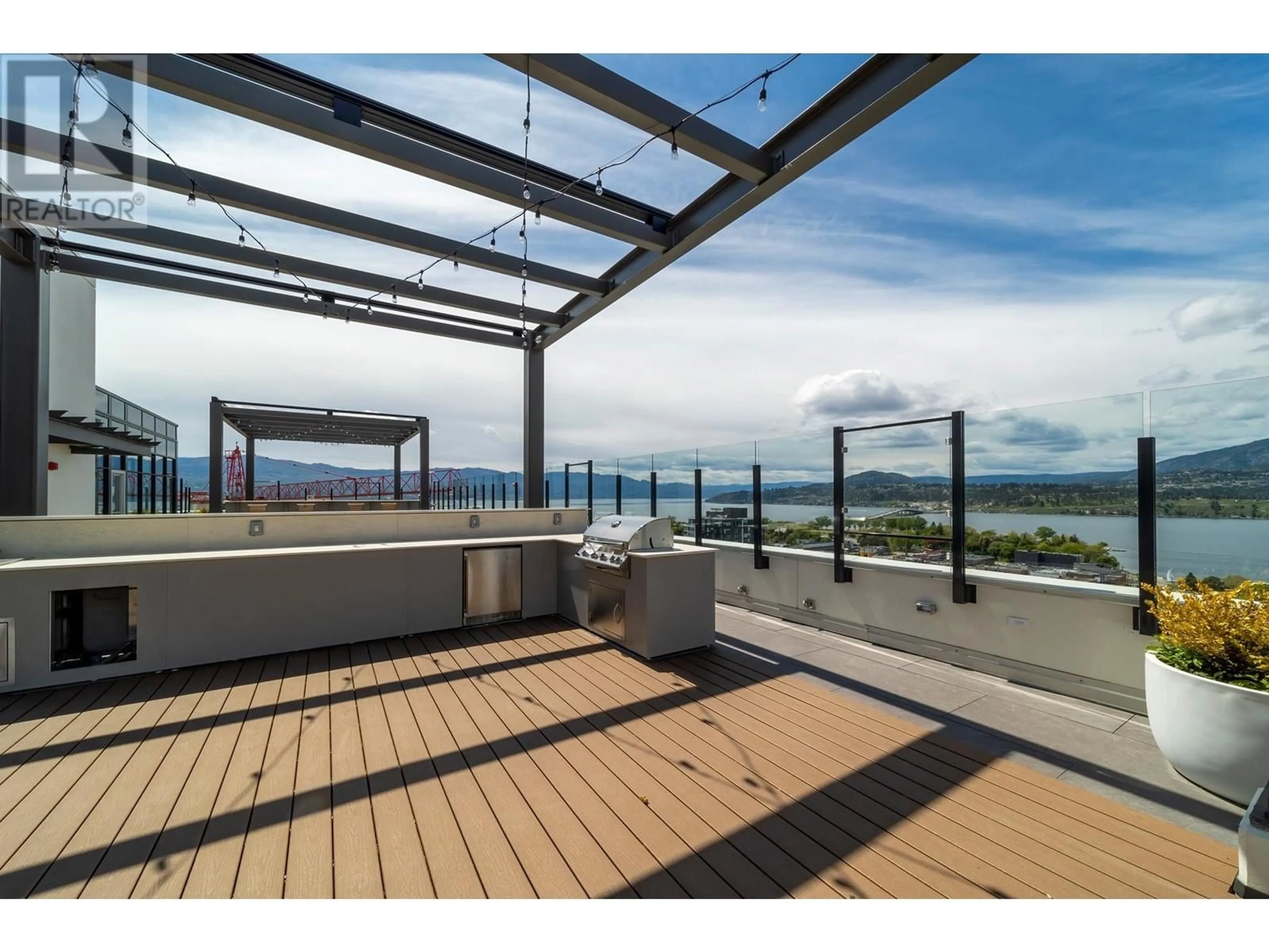 Patio, water/lake/river/ocean view for 703 - 1471 ST PAUL STREET, Kelowna British Columbia V1Y6P1