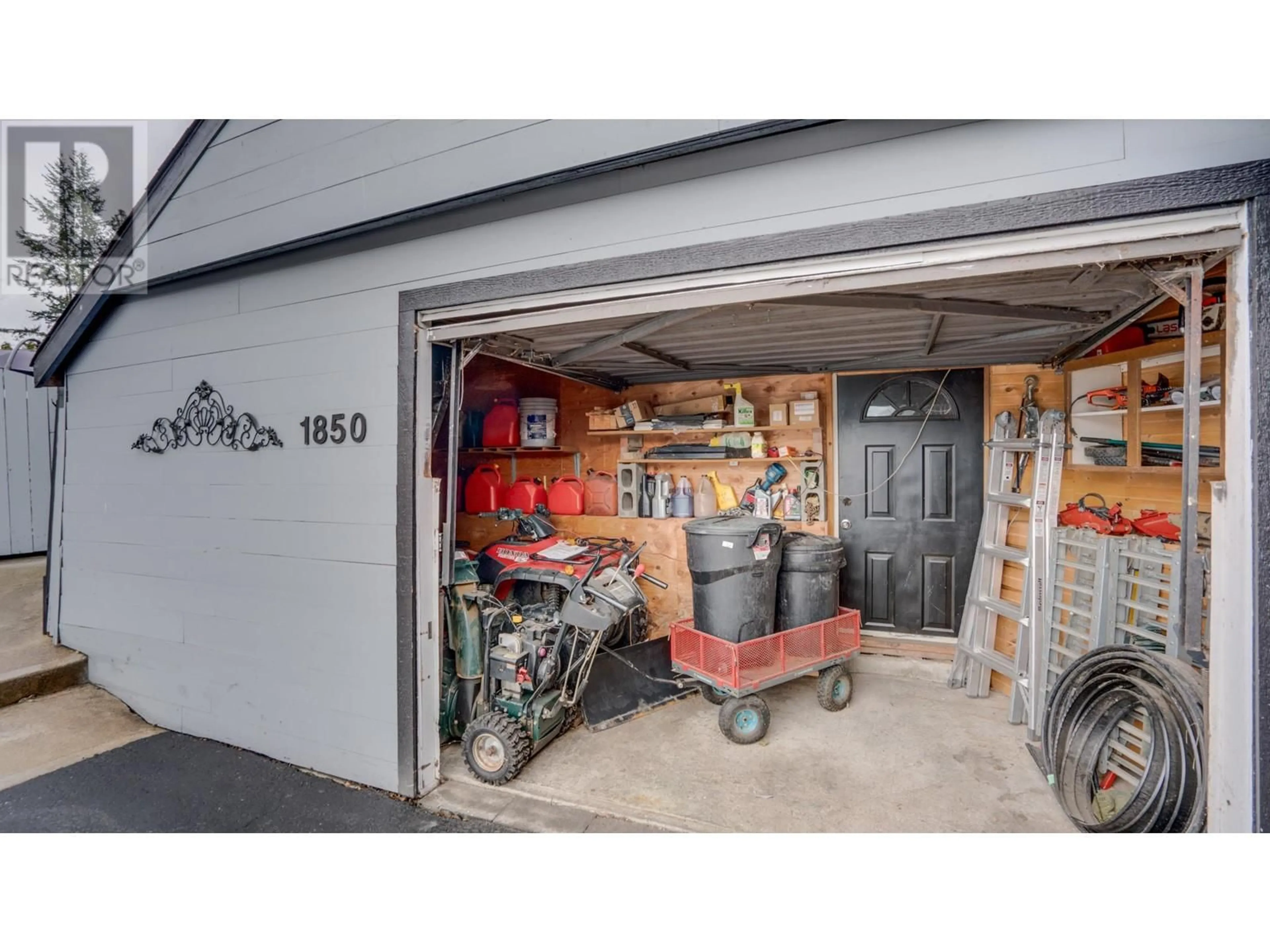 Indoor garage for 1850 LAKESHORE ROAD, Salmon Arm British Columbia V1E3X7