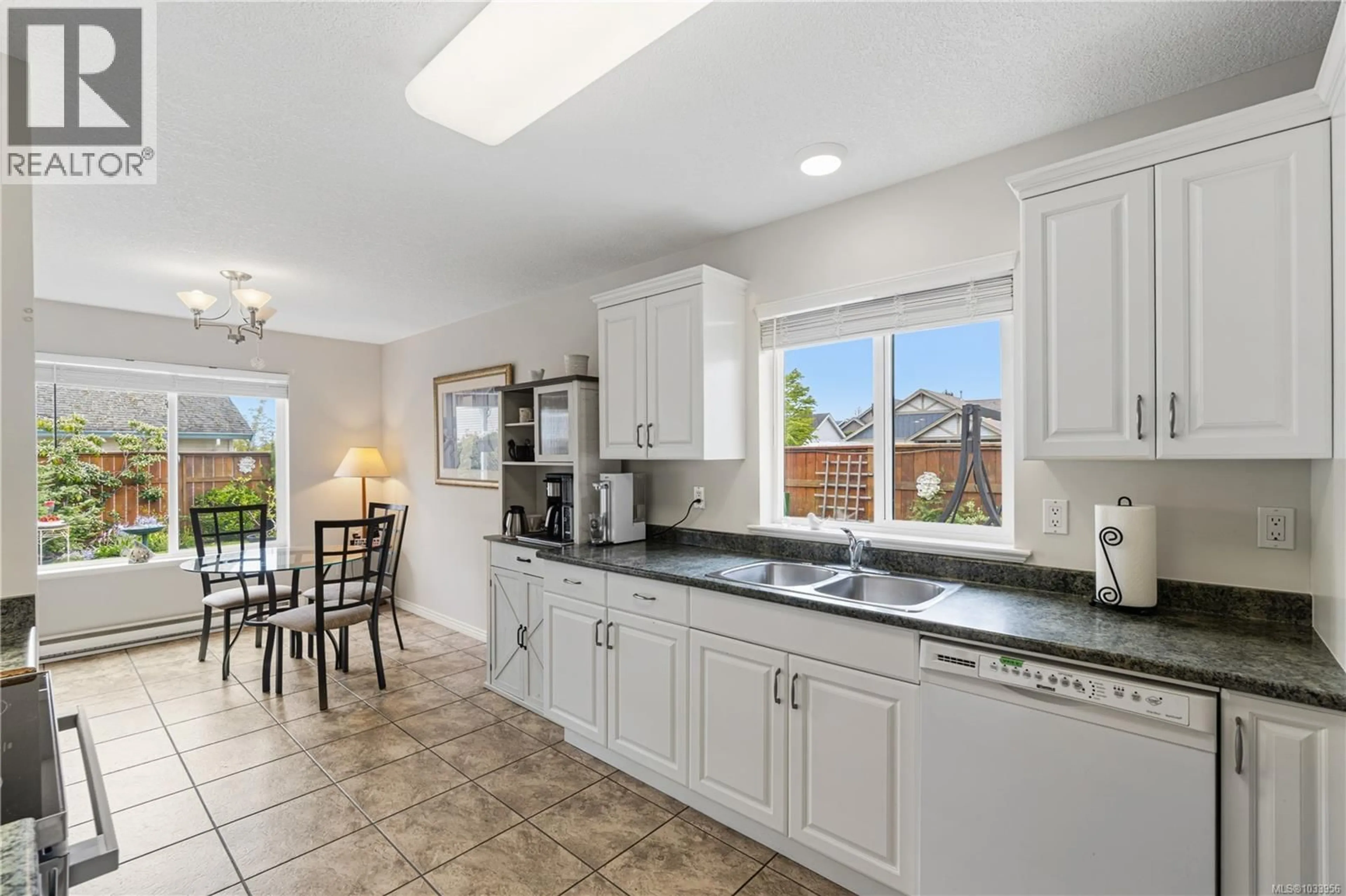 Open concept kitchen, ceramic/tile floor for 300 CHURCH ROAD, Parksville British Columbia V9P2T8