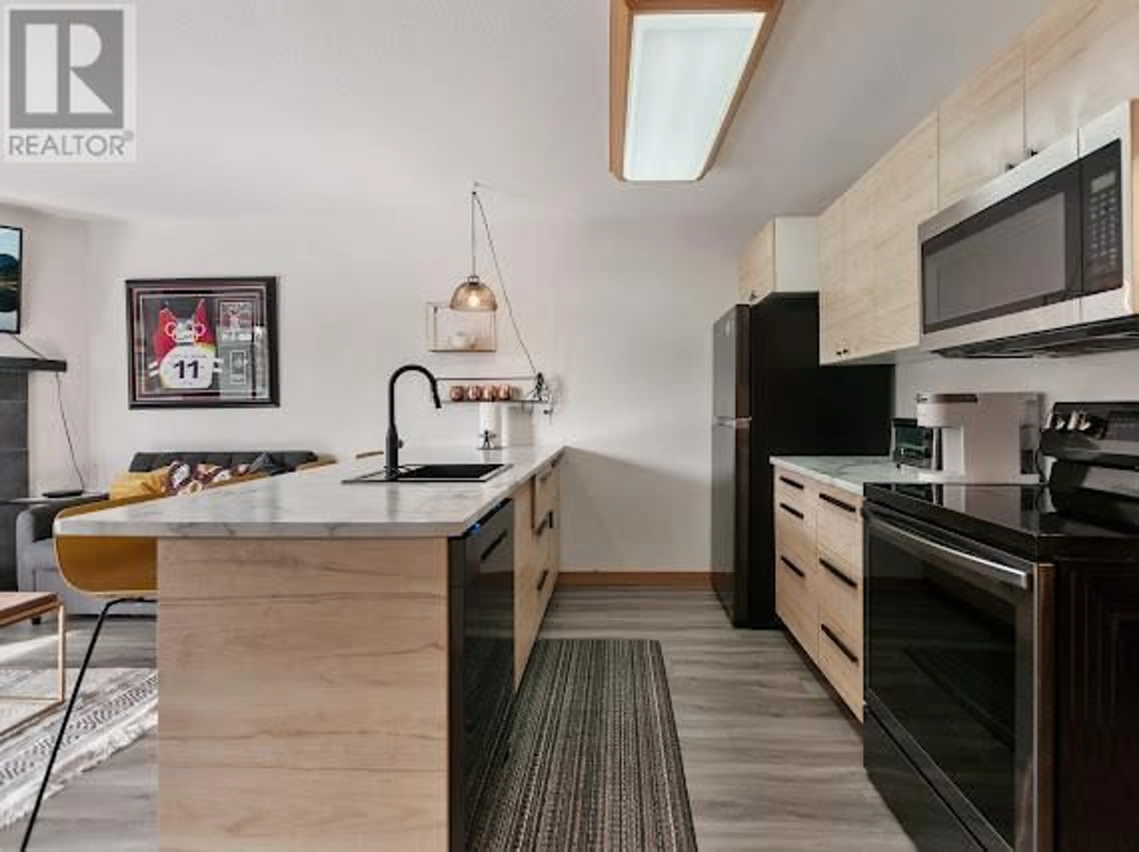 Contemporary kitchen, unknown for 6 (101) - 1191 APEX MOUNTAIN ROAD, Penticton British Columbia V0X1K0