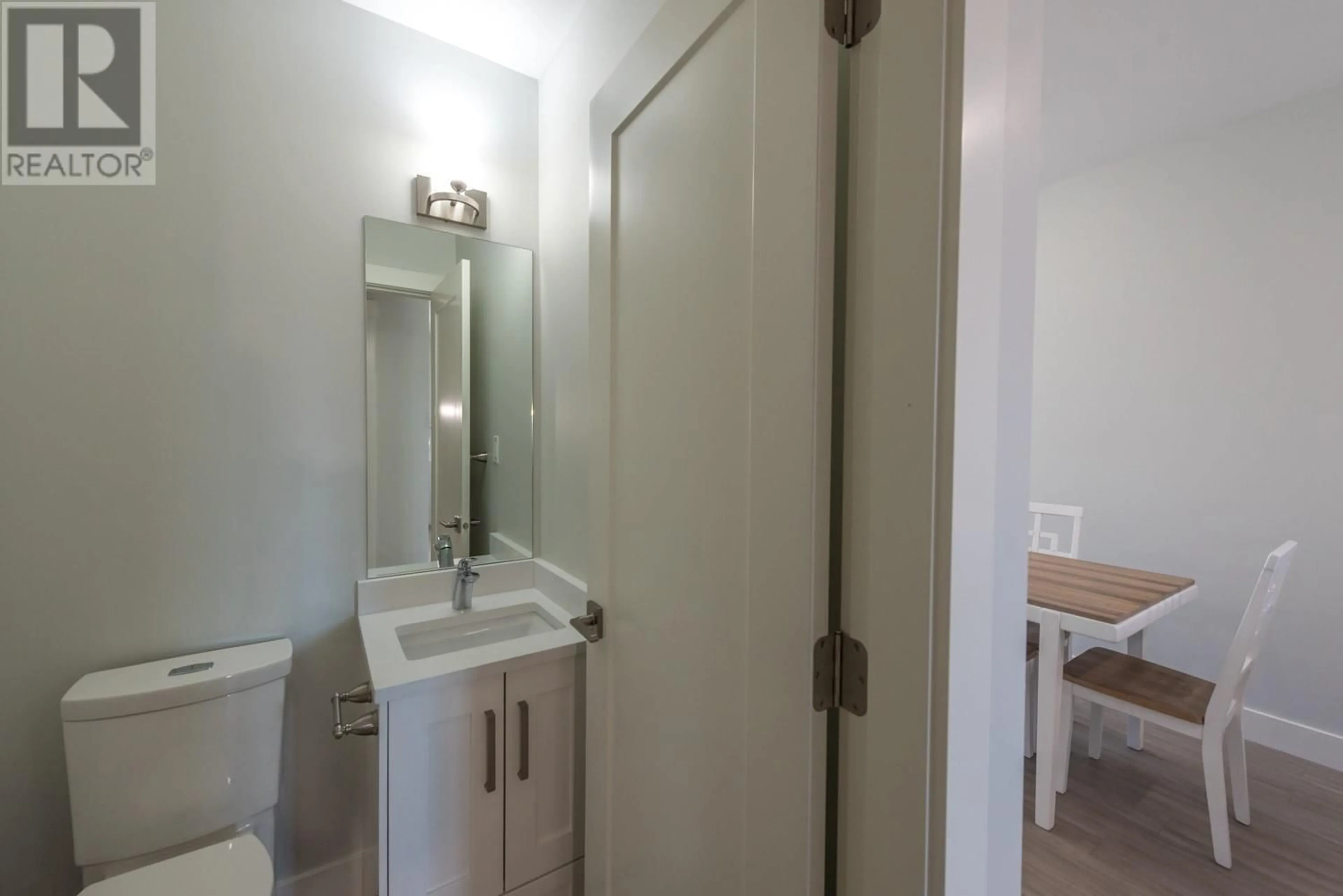 Standard bathroom, unknown for 101 - 742 KAMLOOPS AVENUE, Penticton British Columbia V2A2J4