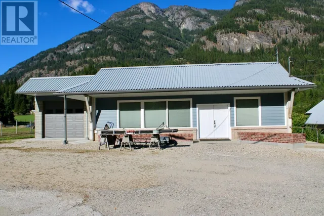 3152 6 HIGHWAY, Slocan Park 3