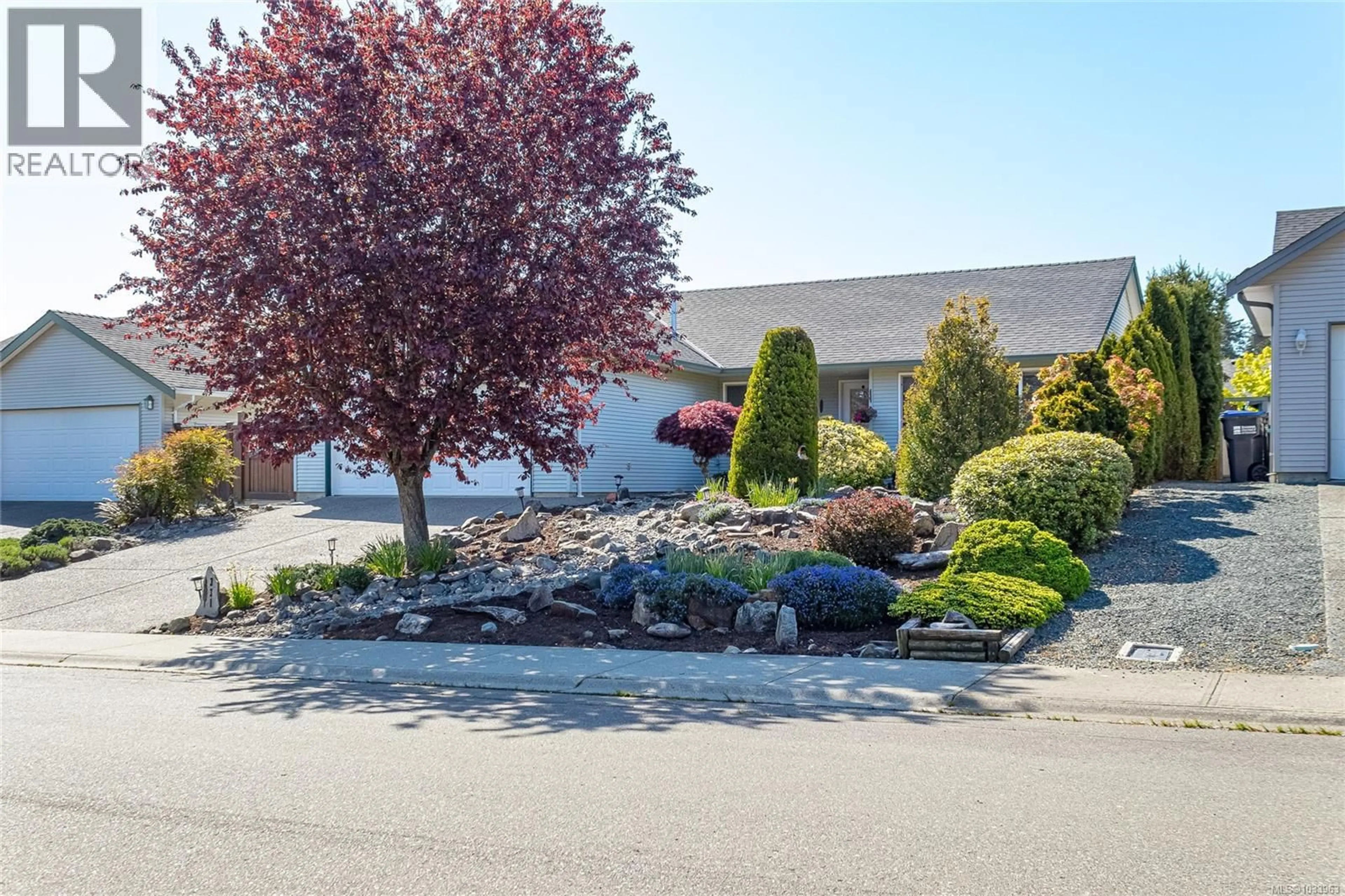 Patio, street for 331 RHEUMER CRESCENT, Parksville British Columbia V9P2T8