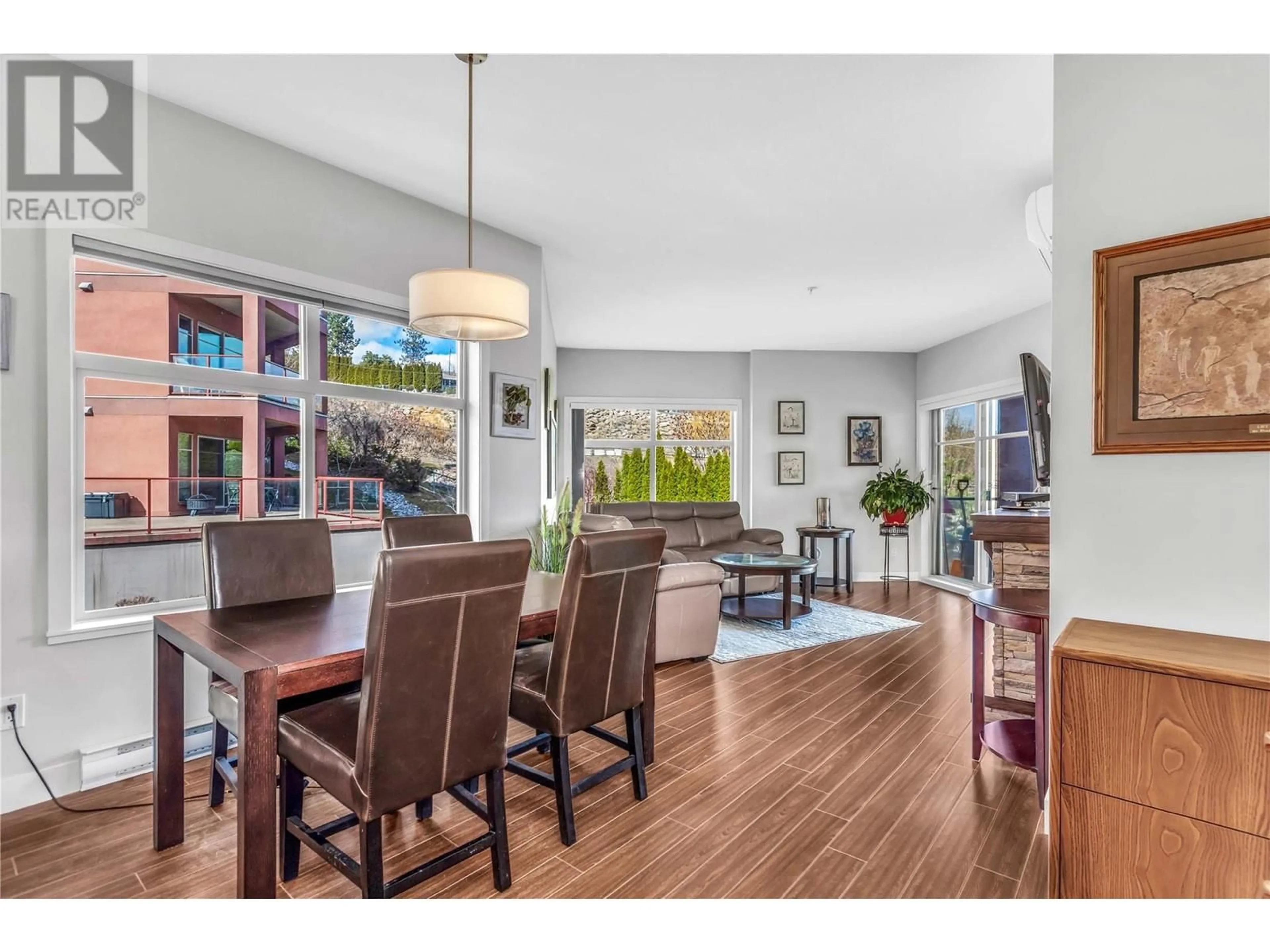 Dining room, wood/laminate floor for 409 - 3205 SKYVIEW LANE, West Kelowna British Columbia V4T3J3