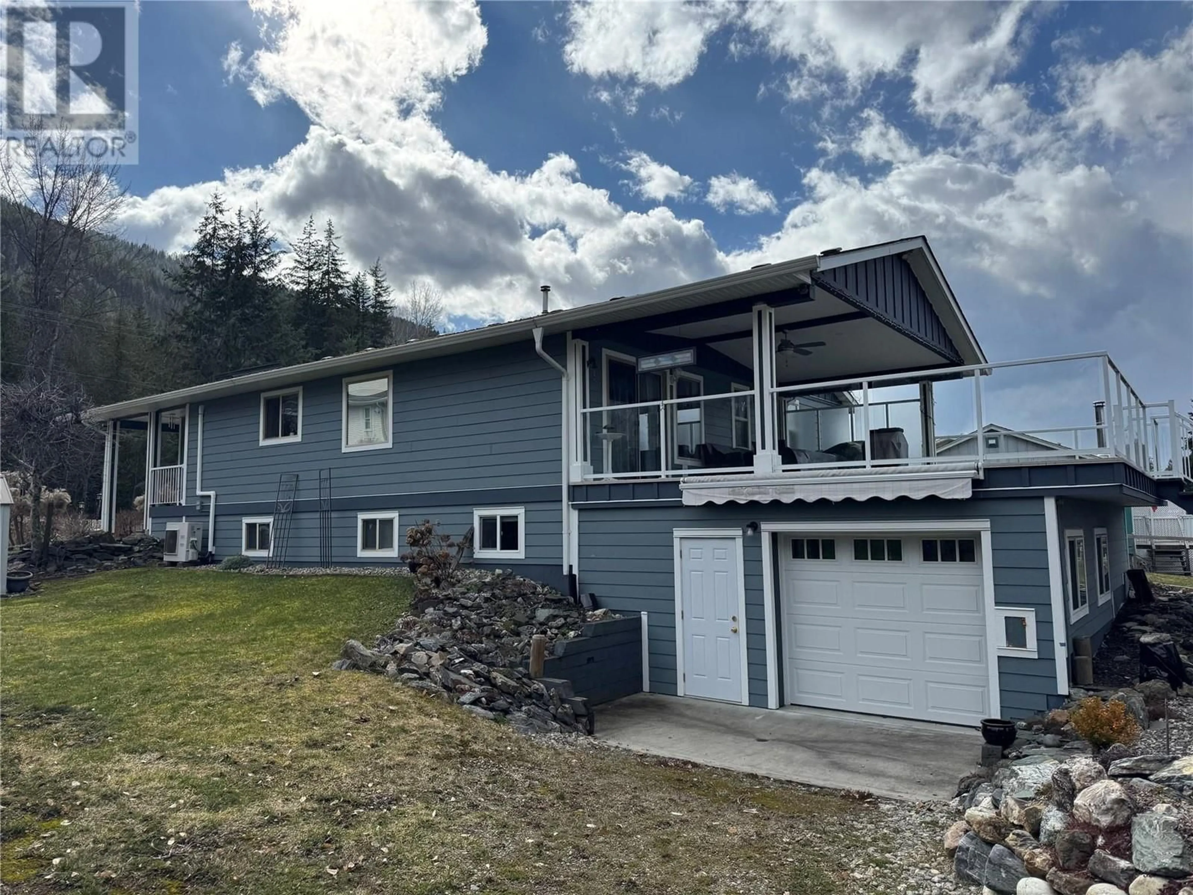 Home with vinyl exterior material, unknown for 4357 EAGLE BAY ROAD, Eagle Bay British Columbia V0E1T0