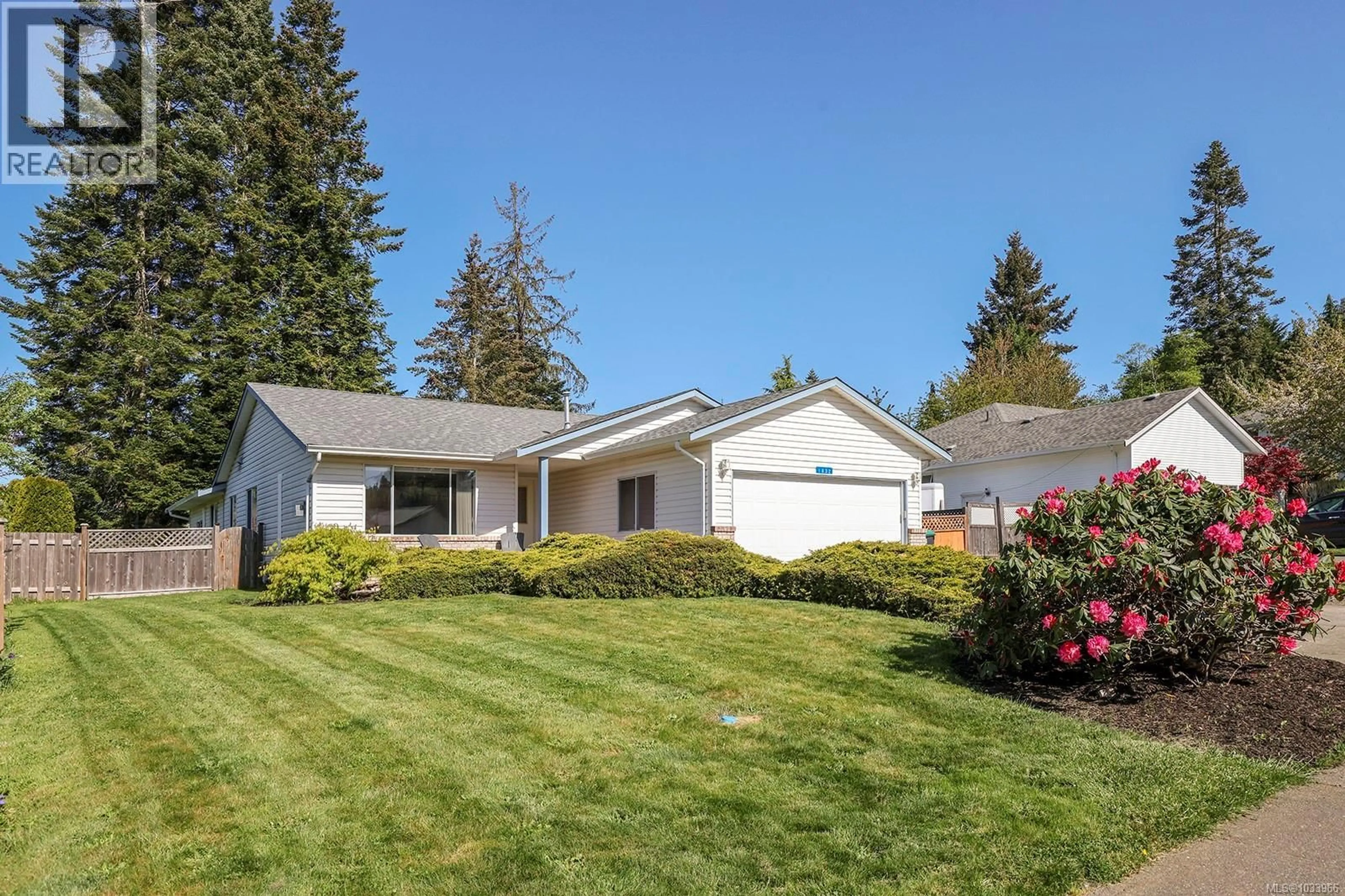 Home with vinyl exterior material, street for 1832 VALLEY VIEW DRIVE, Courtenay British Columbia V9N8S4