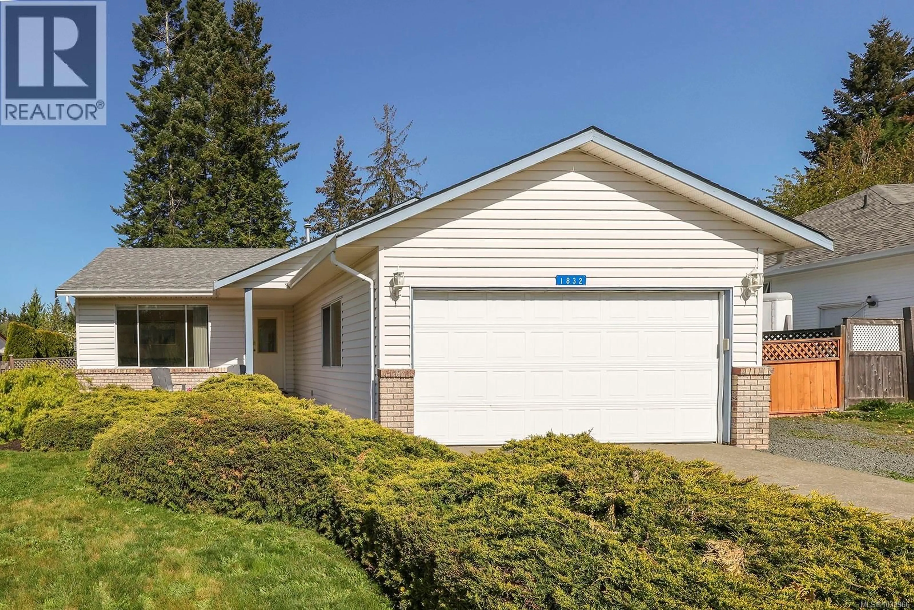 Home with vinyl exterior material, street for 1832 VALLEY VIEW DRIVE, Courtenay British Columbia V9N8S4