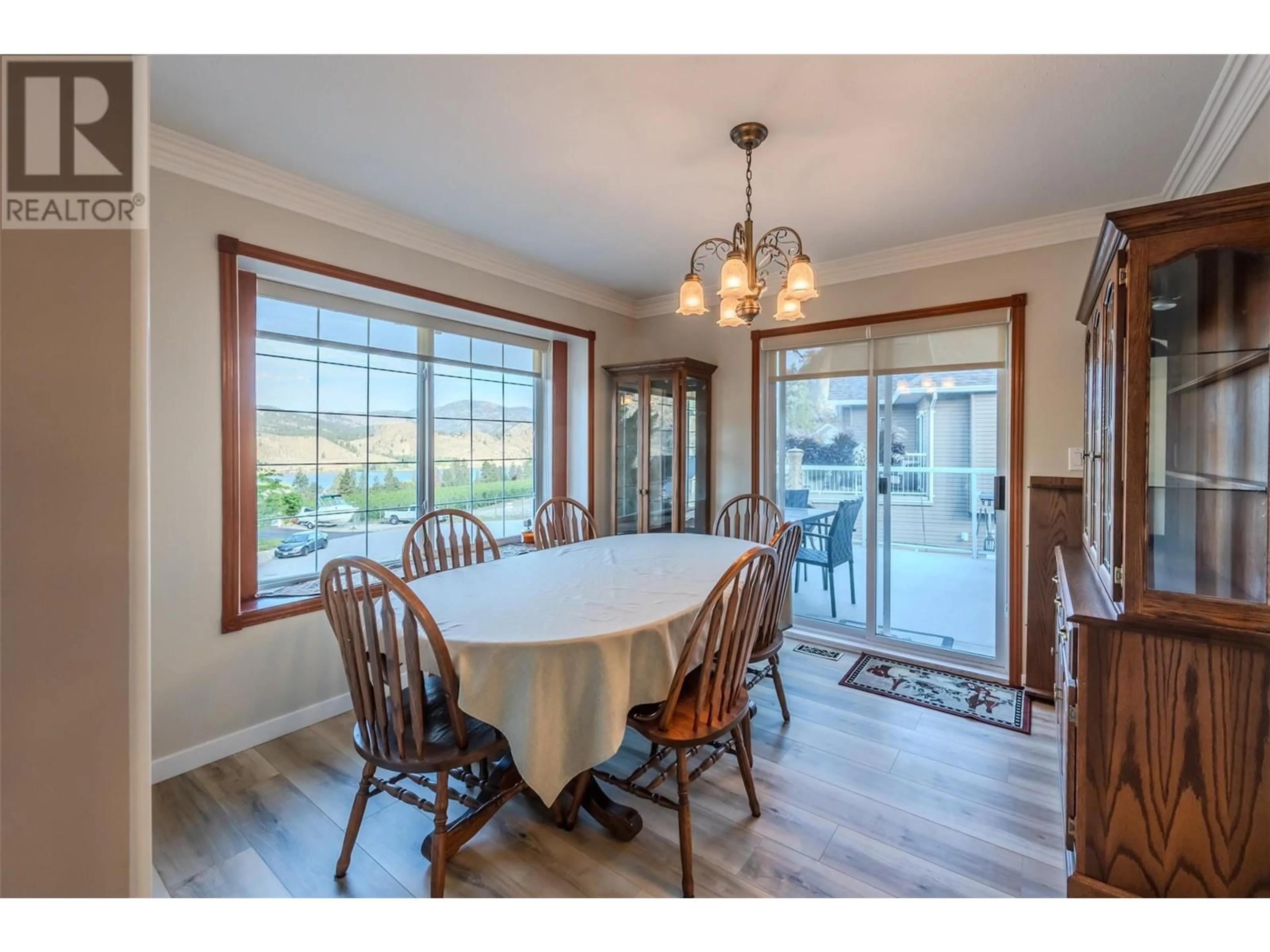 Dining room, wood/laminate floor for 981 PEACHCLIFF DRIVE, Okanagan Falls British Columbia V0H1R1