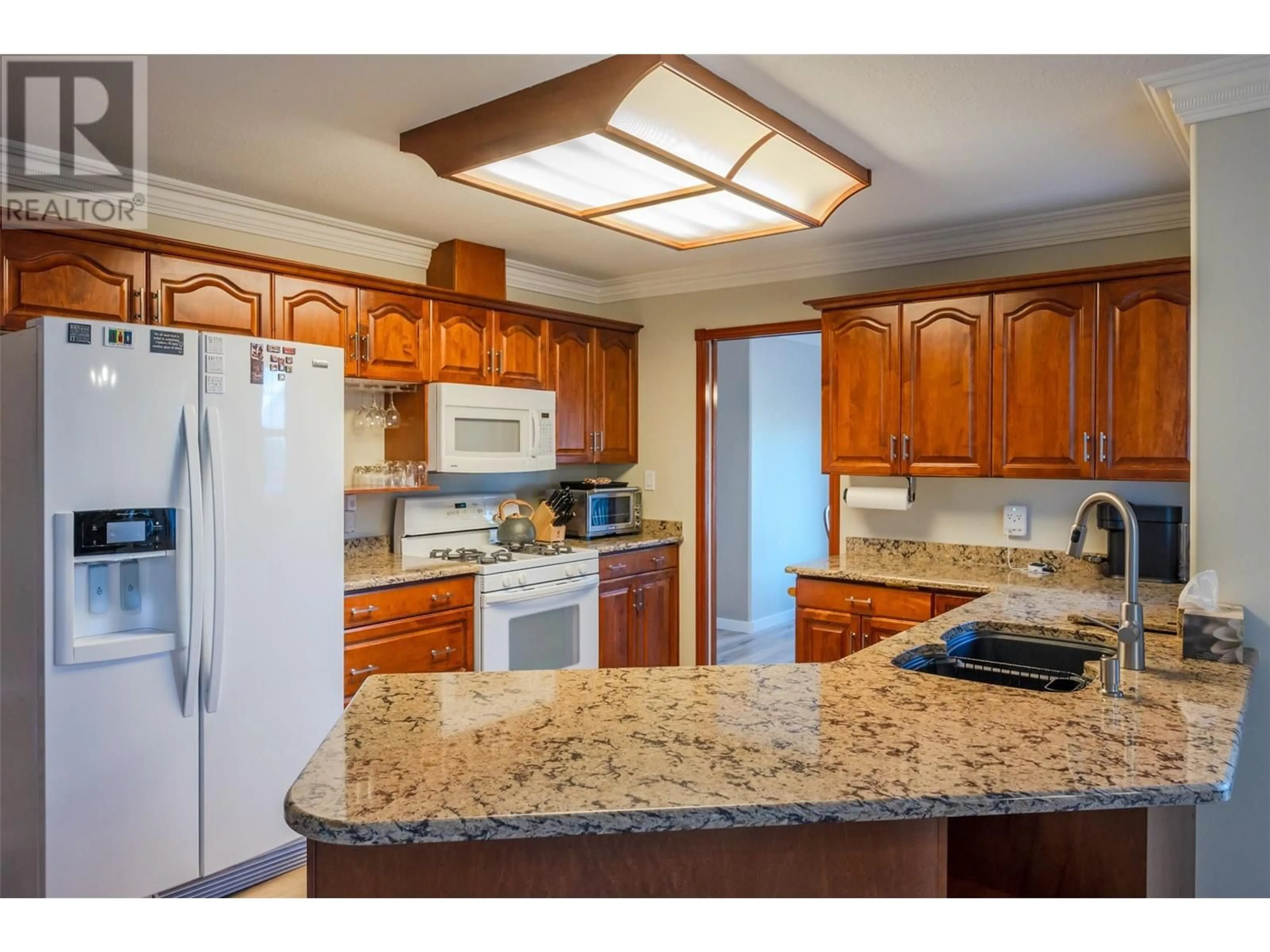 Standard kitchen, unknown for 981 PEACHCLIFF DRIVE, Okanagan Falls British Columbia V0H1R1