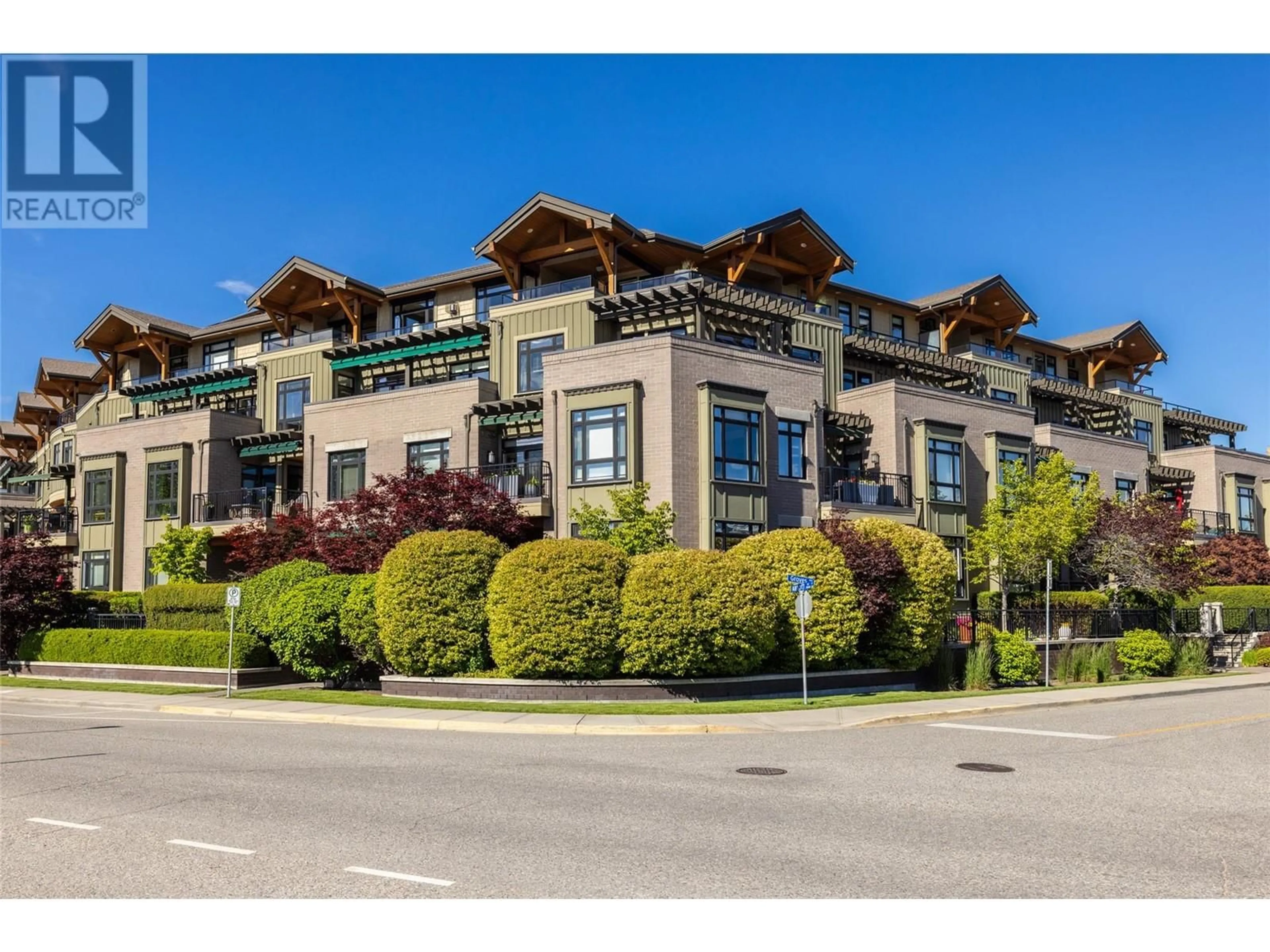 Unknown for 305 - 2901 ABBOTT STREET, Kelowna British Columbia V1Y1G7