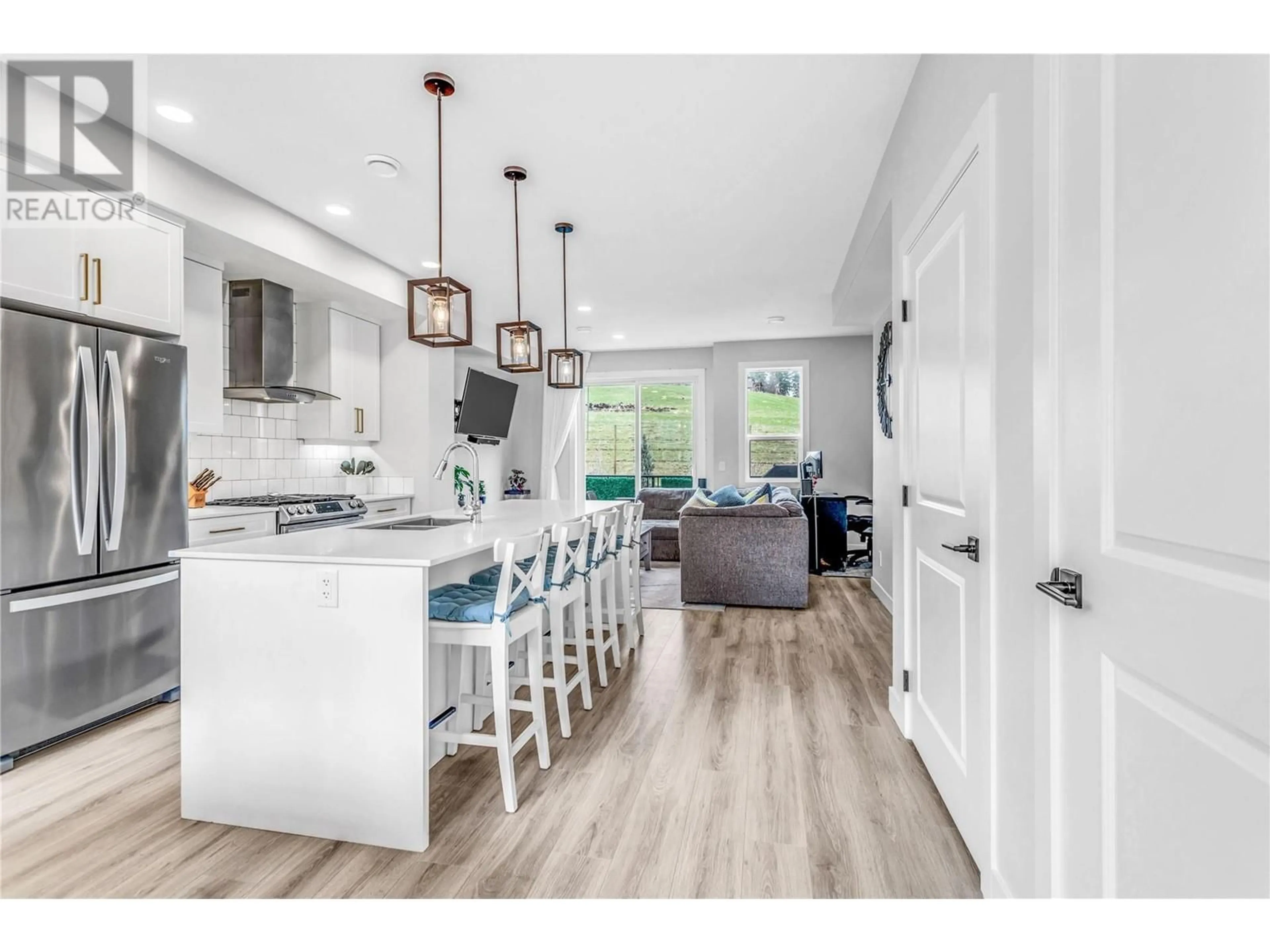 Open concept kitchen, unknown for 15 - 12075 OCEOLA ROAD, Lake Country British Columbia V4V0A7