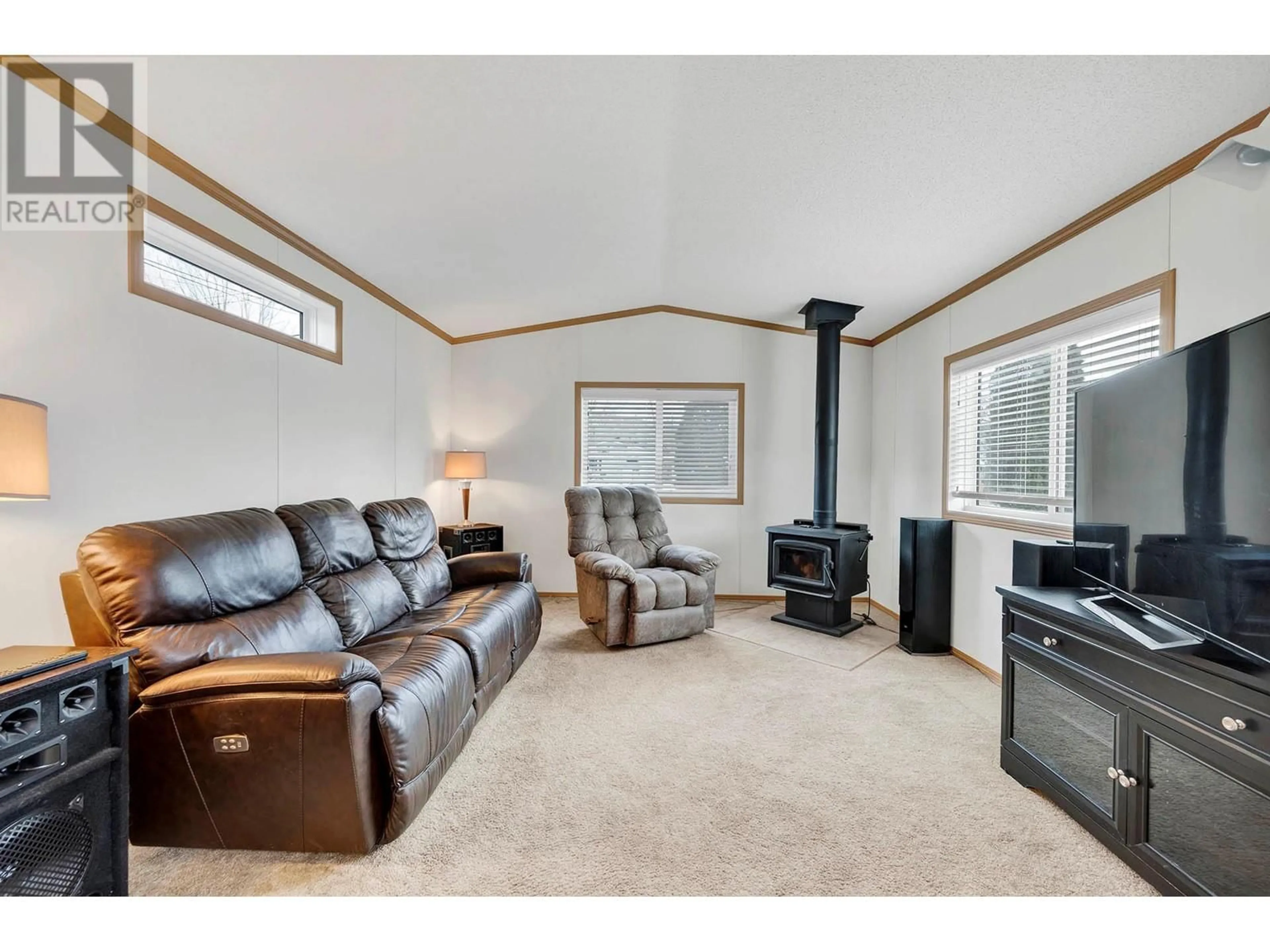 Living room with furniture, unknown for 1317 BOSTOCK CRES CRESCENT, Pritchard British Columbia V0E2P0