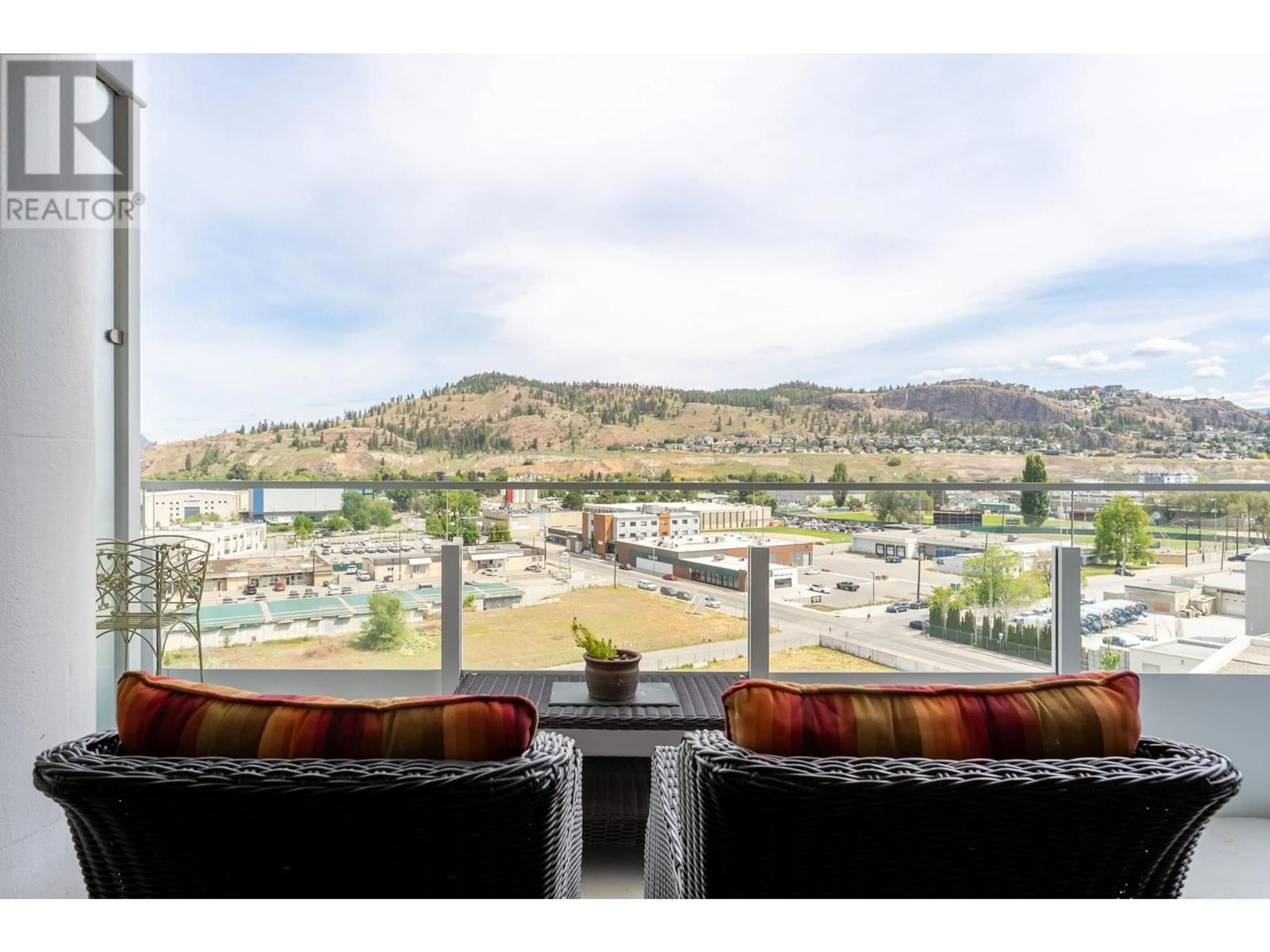 Patio, mountain view for 910 - 1181 SUNSET DRIVE, Kelowna British Columbia V1Y0J4