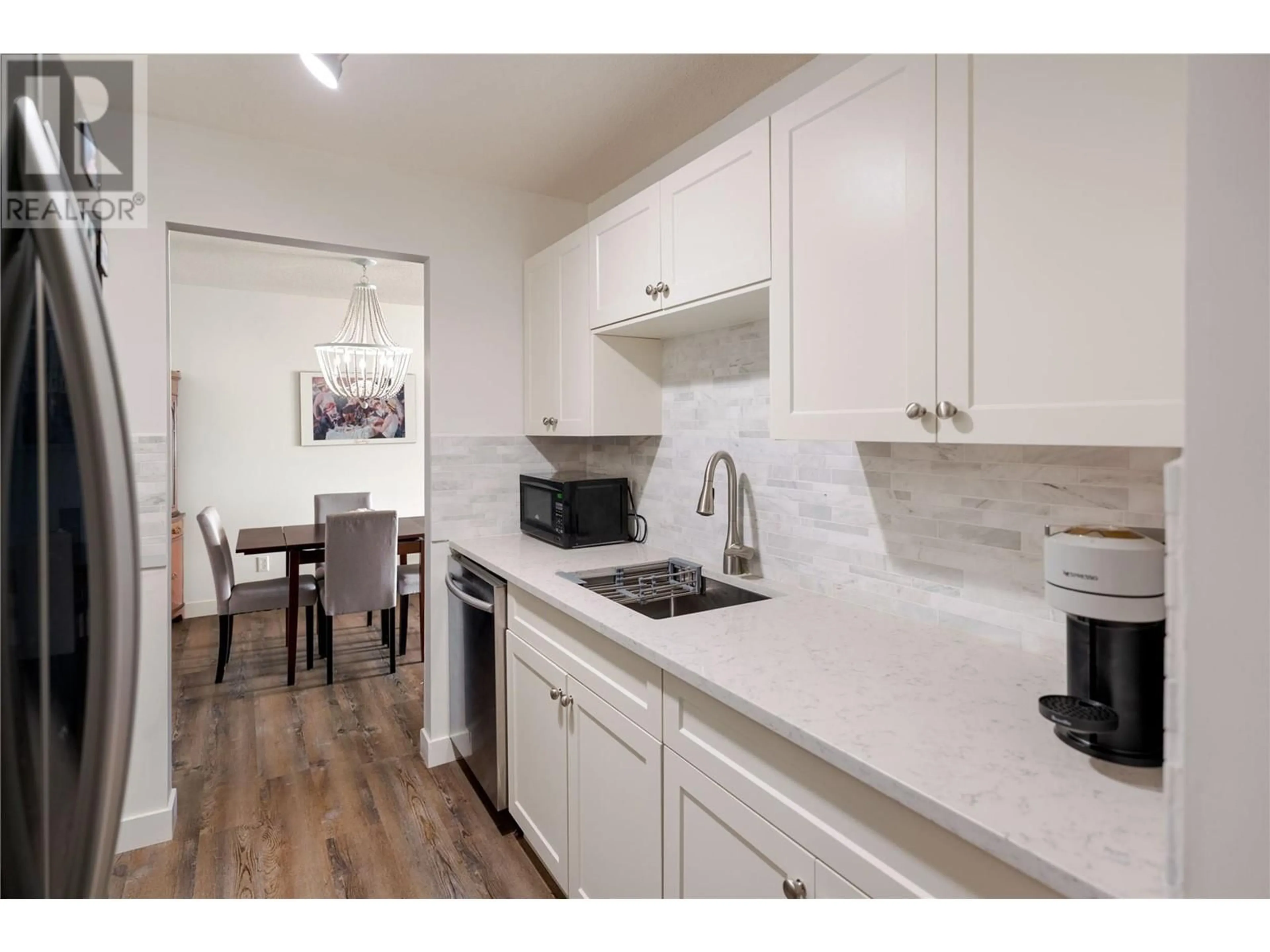 Standard kitchen, unknown for 405 - 240 HOLLYWOOD ROAD NORTH, Kelowna British Columbia V1X6Y9