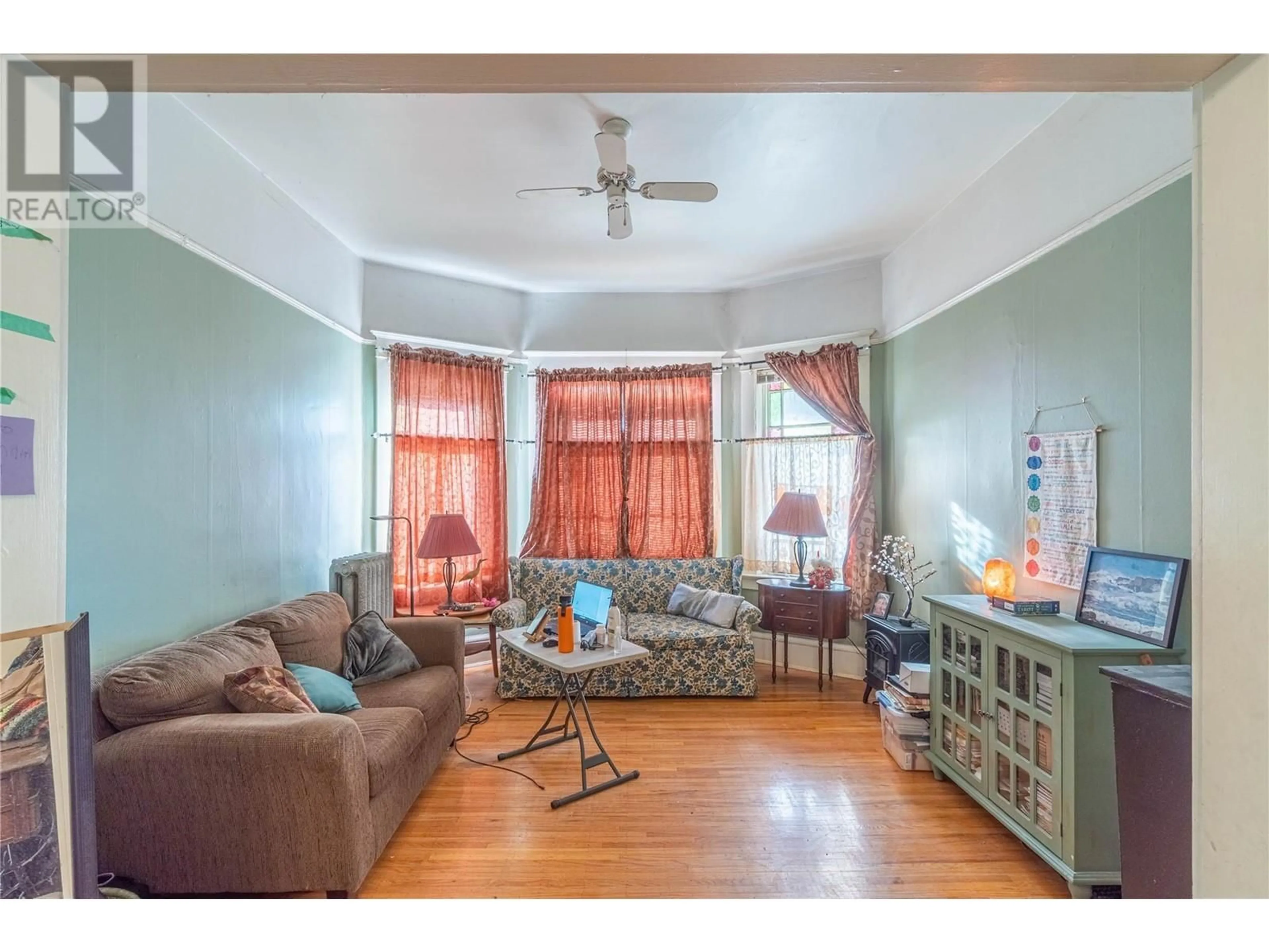 Living room with furniture, unknown for 608 ST PAUL STREET, Kamloops British Columbia V2C2K2
