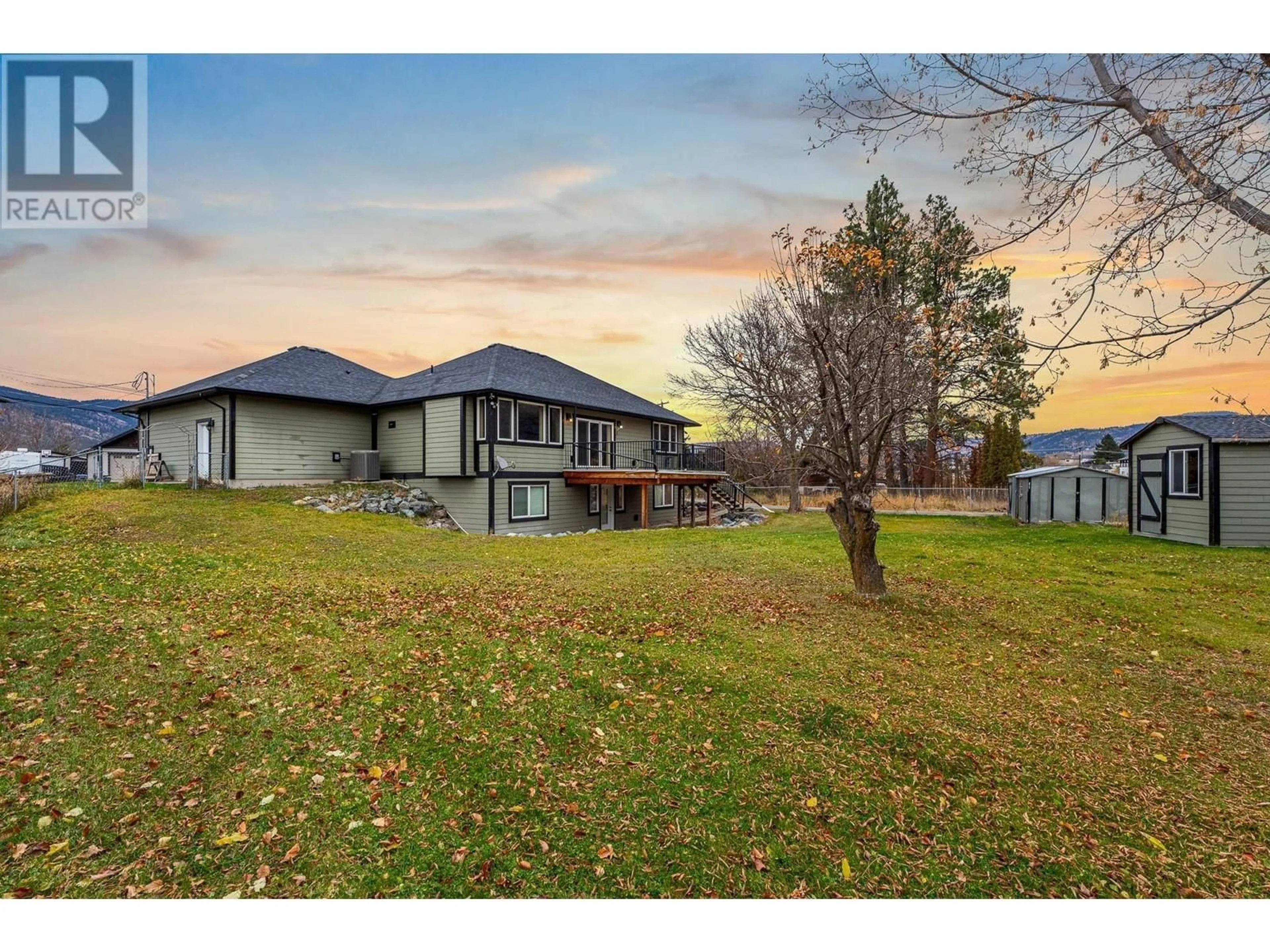 A pic from outside/outdoor area/front of a property/back of a property/a pic from drone, unknown for 2011 BIRCH AVENUE, Merritt British Columbia V1K1P8