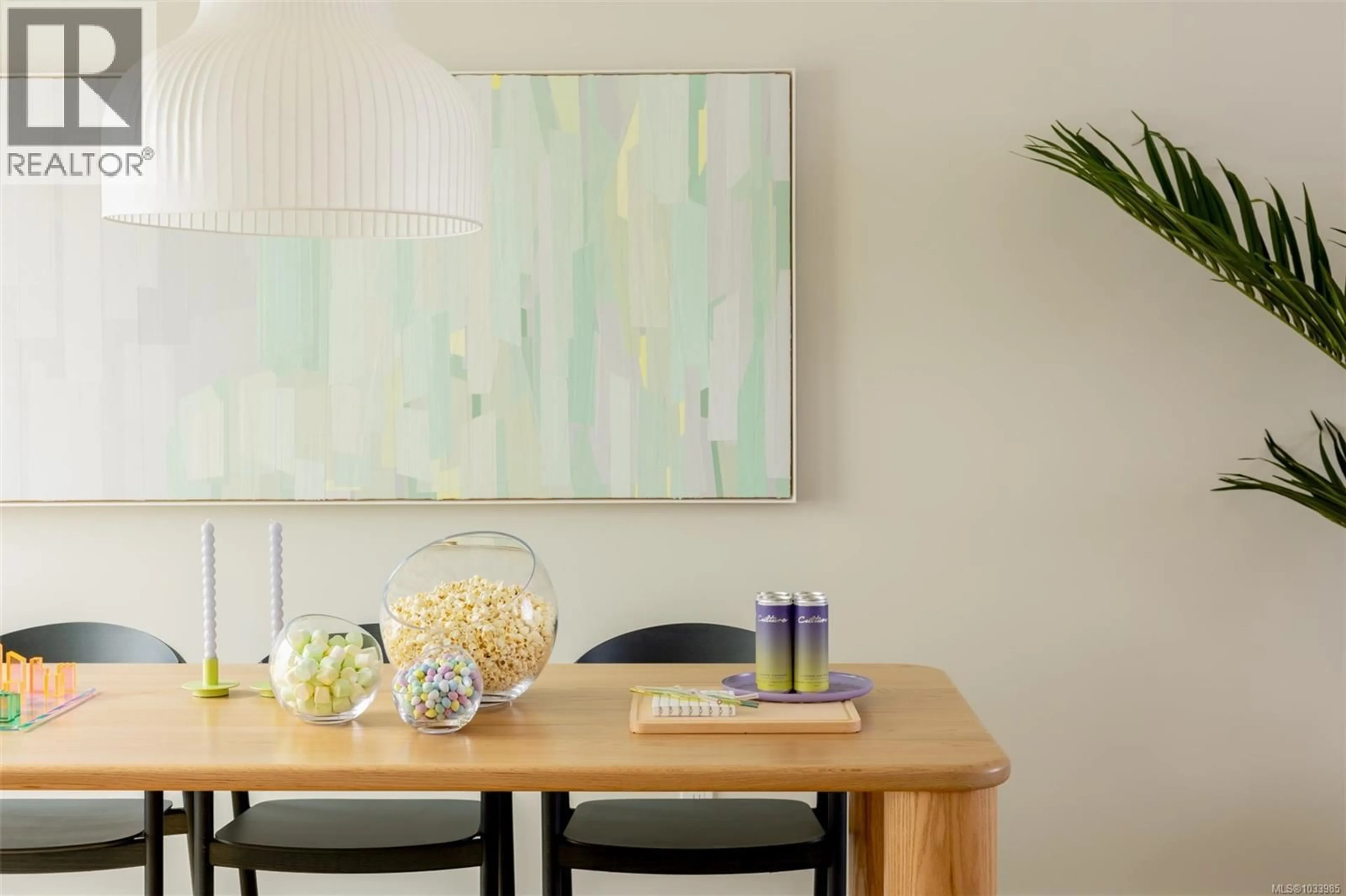 Dining room, wood/laminate floor for 109 - 3230 GLENDALE PLACE, Langford British Columbia V9B1Y2