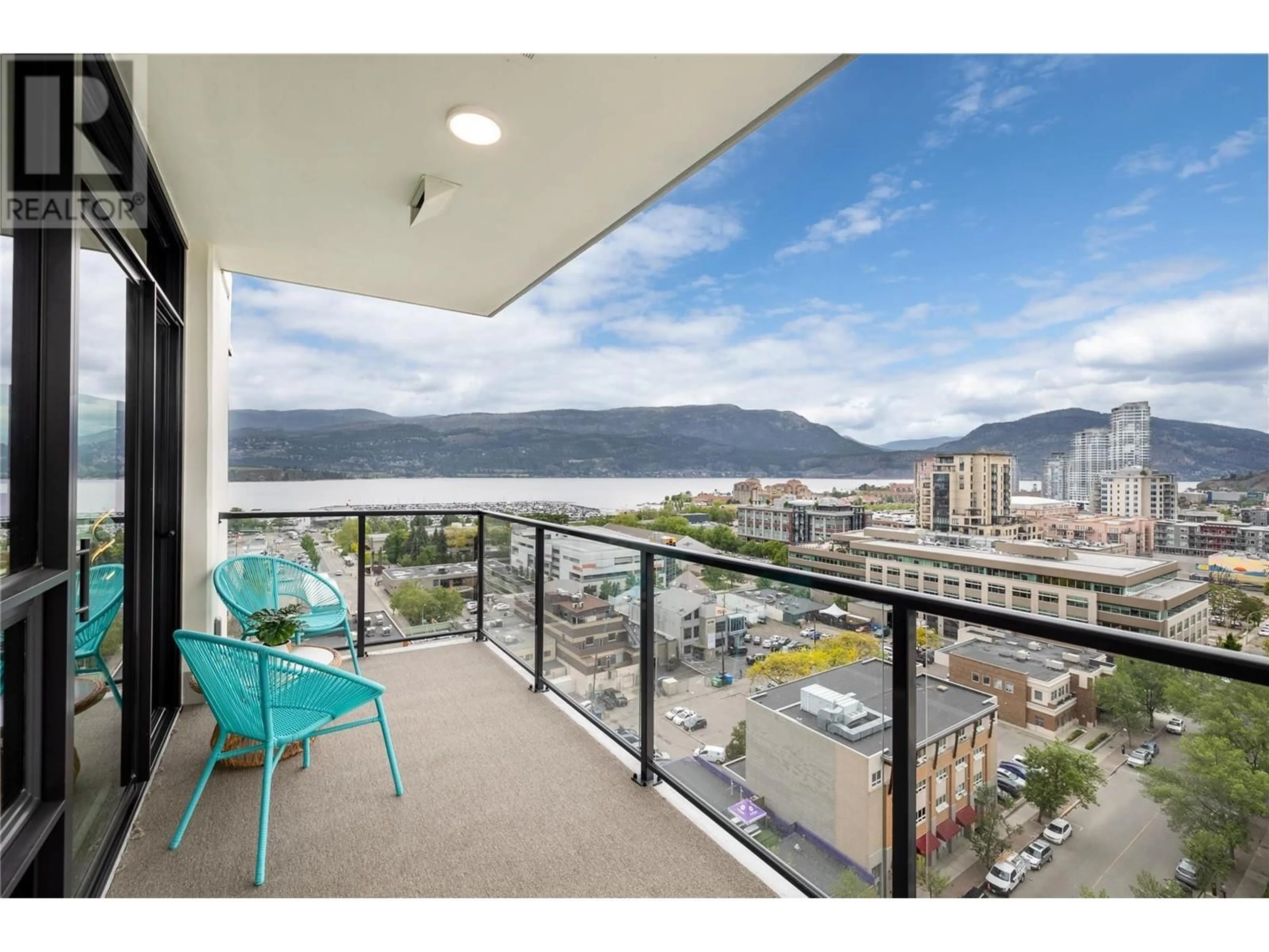 Balcony in the apartment, water/lake/river/ocean view for 1508 - 1471 ST PAUL STREET, Kelowna British Columbia V1Y2E4