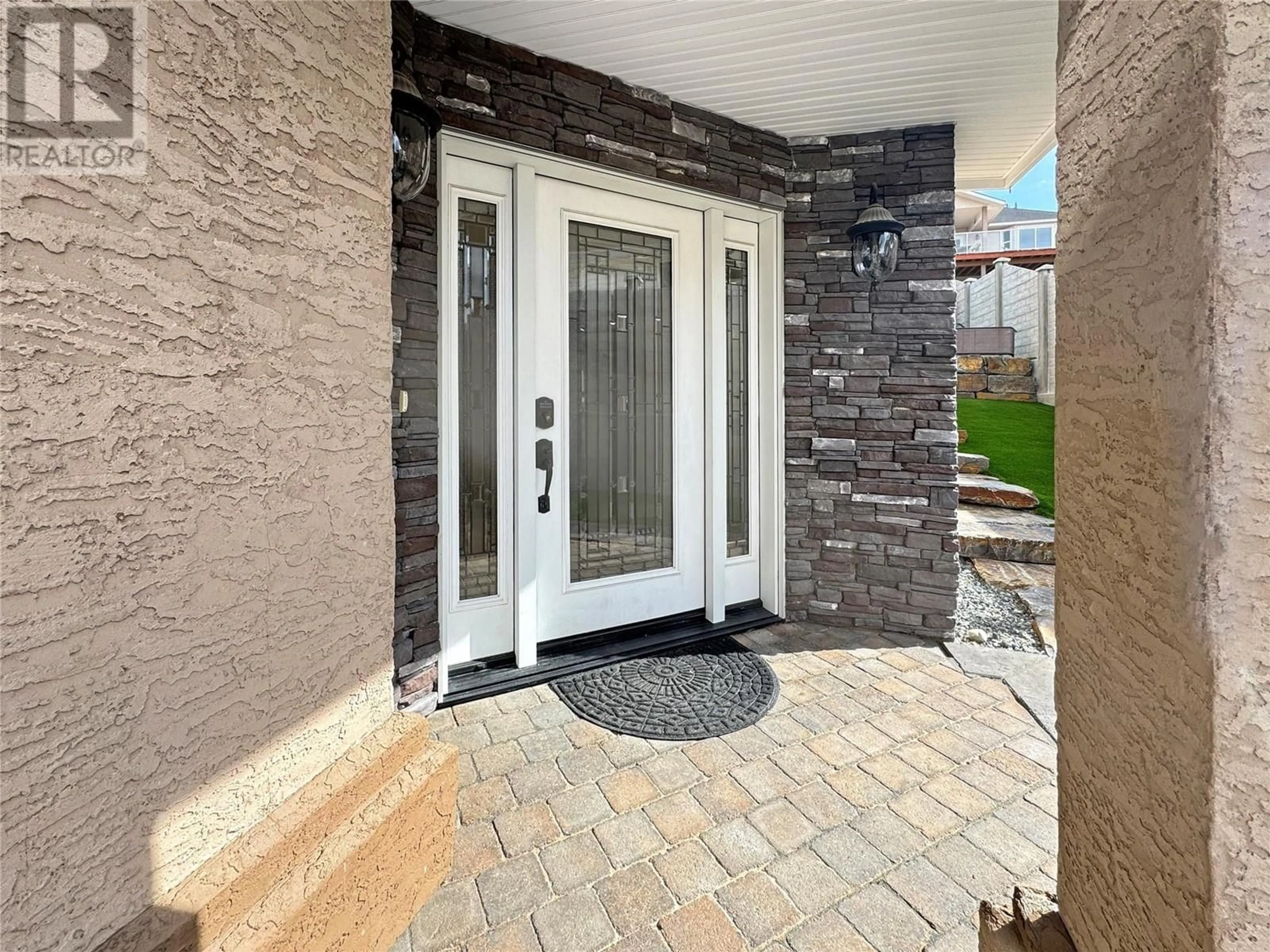 Indoor entryway for 1648 MT PYRAMID CRESCENT, Cranbrook British Columbia V1C6N6