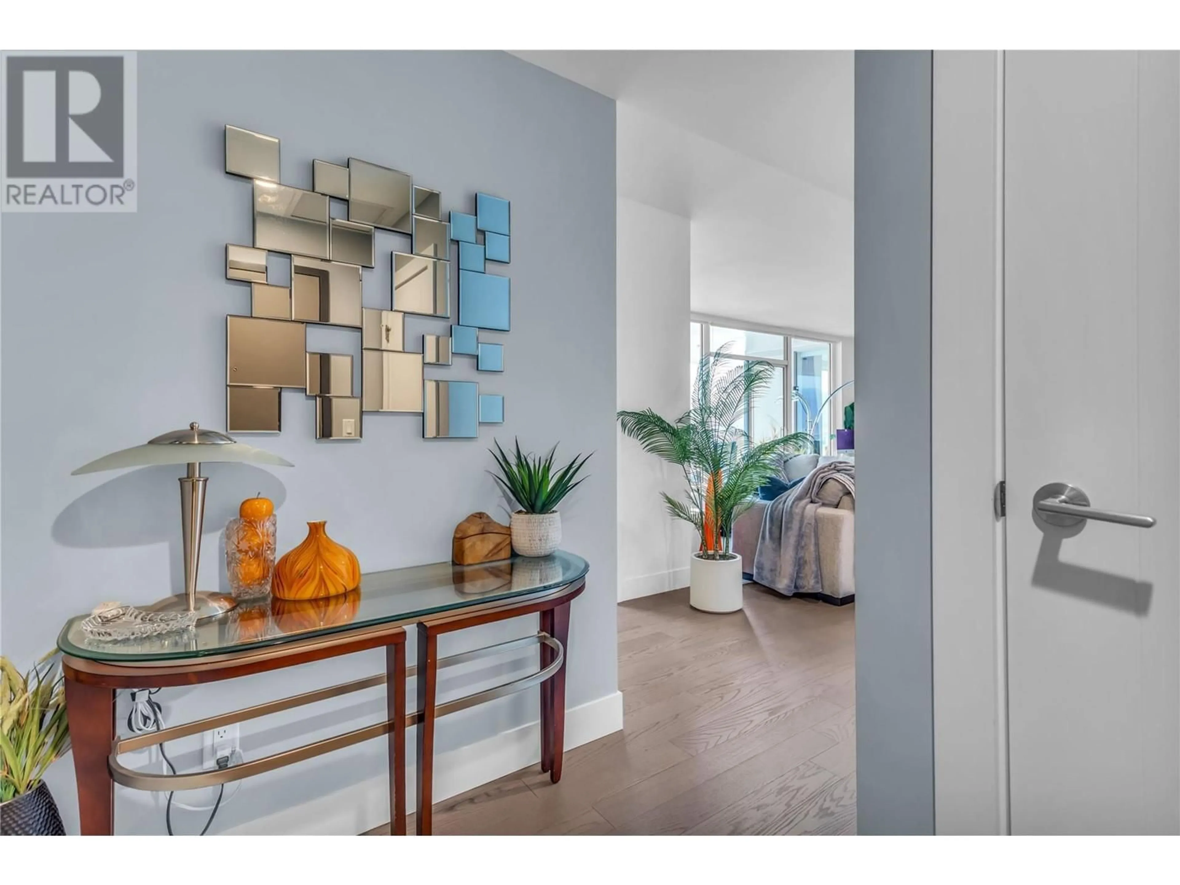 A pic from outside/outdoor area/front of a property/back of a property/a pic from drone, water/lake/river/ocean view for 2004 - 1181 SUNSET DRIVE, Kelowna British Columbia V1Y0L4