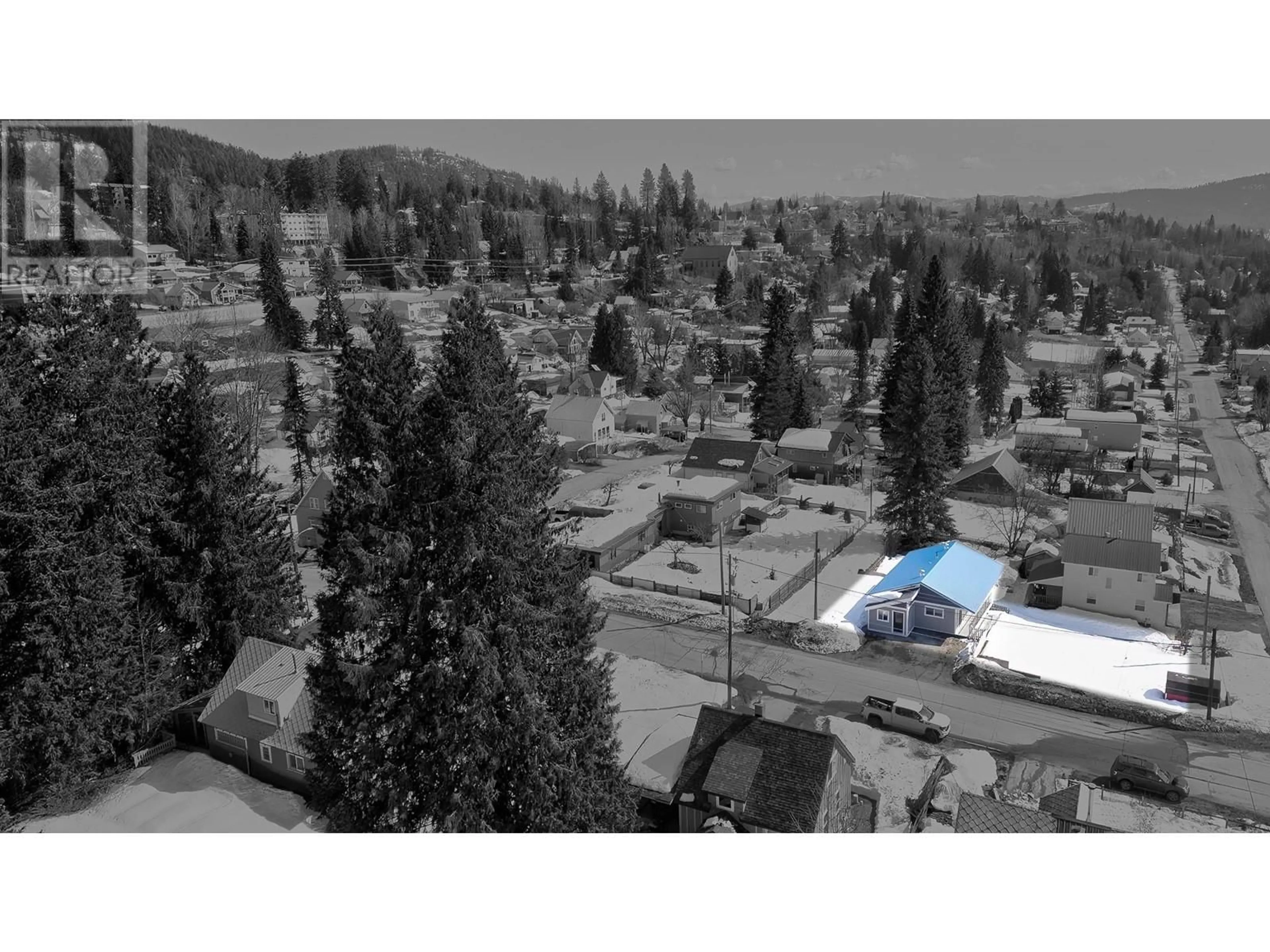 A pic from outside/outdoor area/front of a property/back of a property/a pic from drone, mountain view for 1740 NEVADA STREET, Rossland British Columbia V0G1Y0