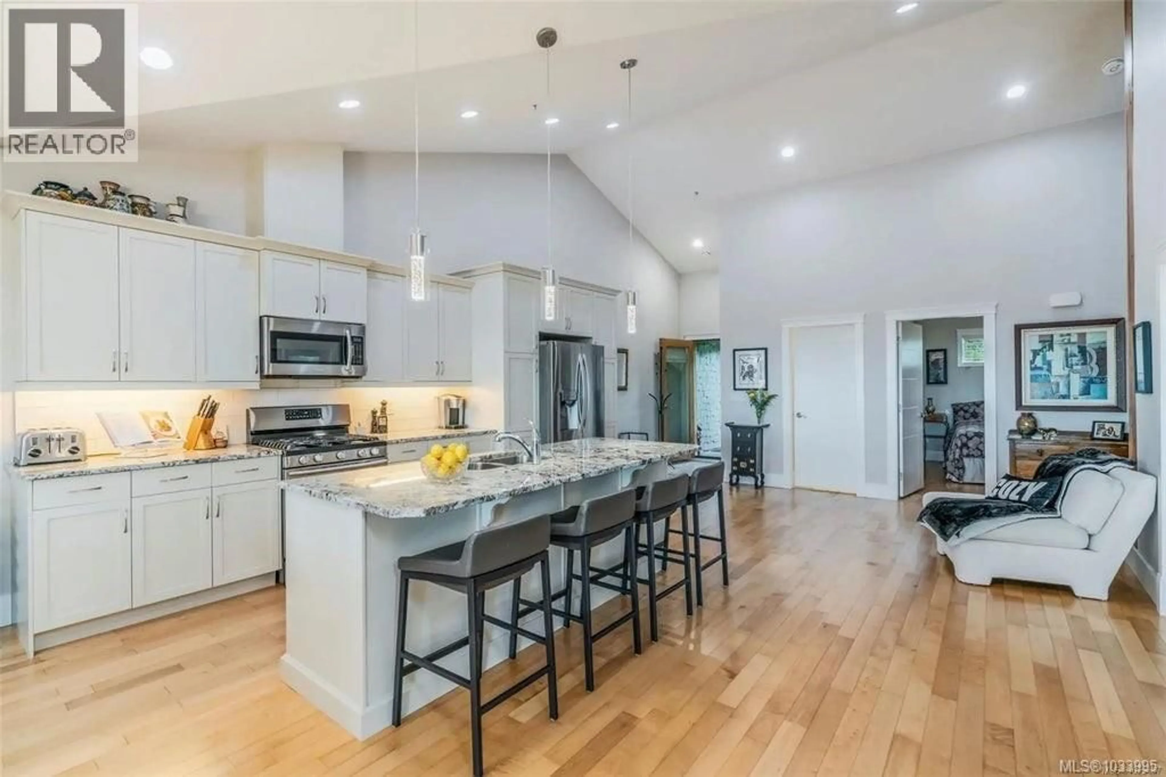 Open concept kitchen, unknown for 202 - 679 TERMINAL AVENUE, Nanaimo British Columbia V9S4K1