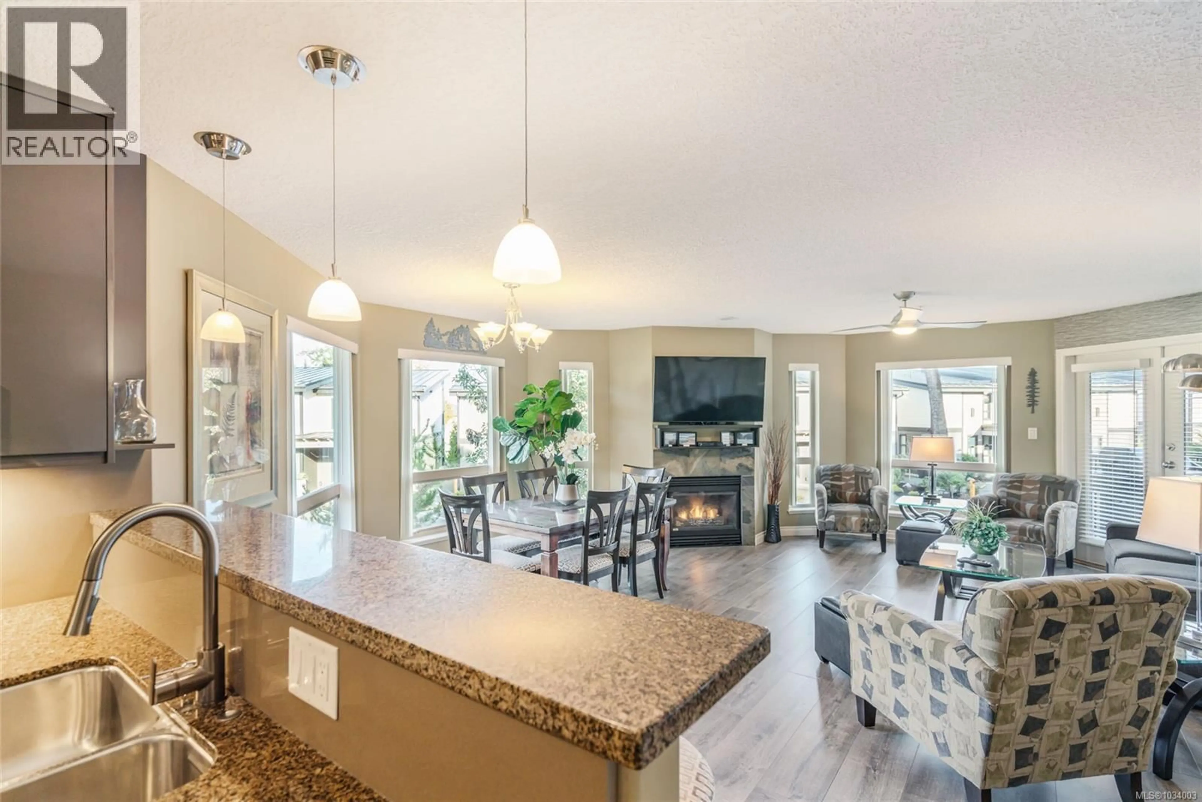 Open concept kitchen, ceramic/tile floor for 421 - 1175 RESORT DRIVE, Parksville British Columbia V9P2E3