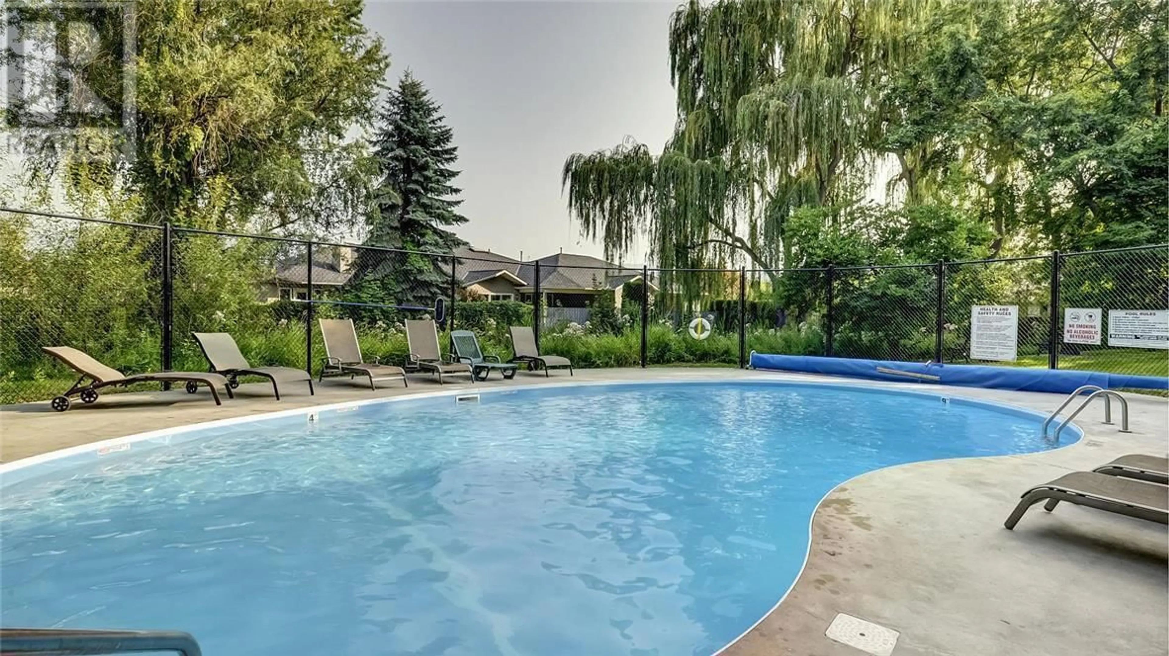 Pool for 3175 De Montreuil Court Unit# 204, Kelowna British Columbia V1W3W2