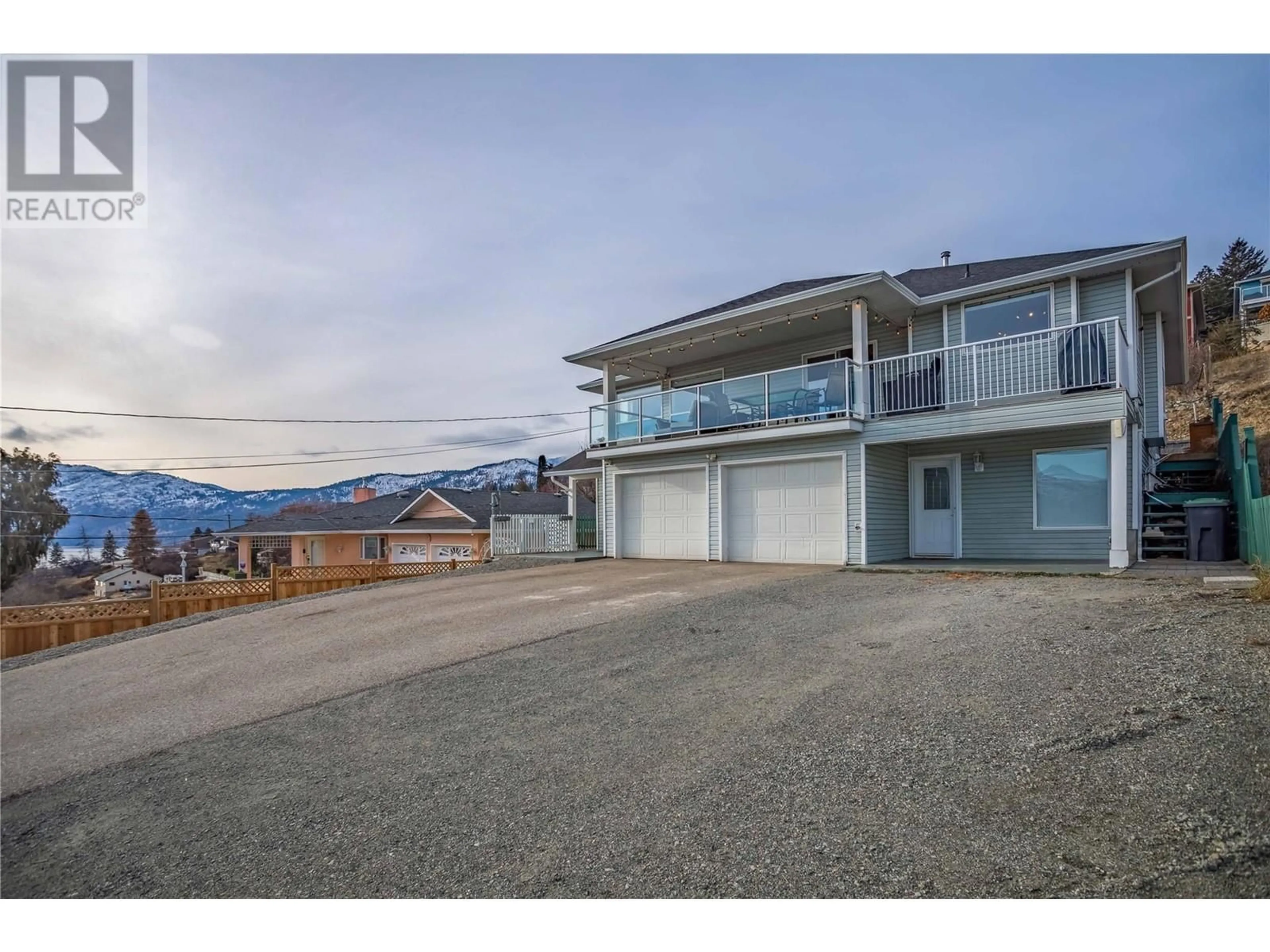 A pic from outside/outdoor area/front of a property/back of a property/a pic from drone, mountain view for 4622 PRINCETON AVENUE, Peachland British Columbia V0H1X7