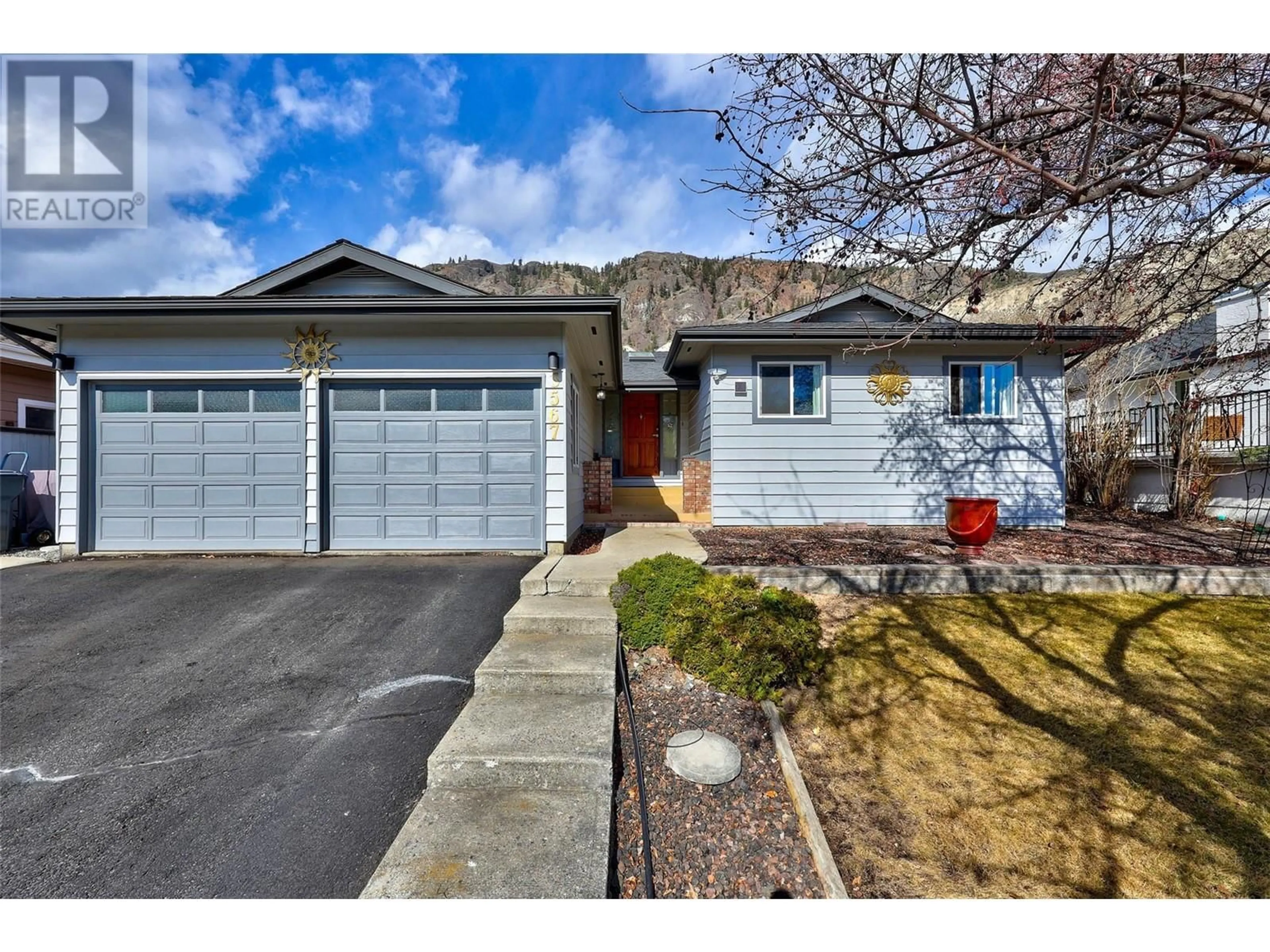 Home with vinyl exterior material, street for 3567 KANANASKIS ROAD, Kamloops British Columbia V2H1S1