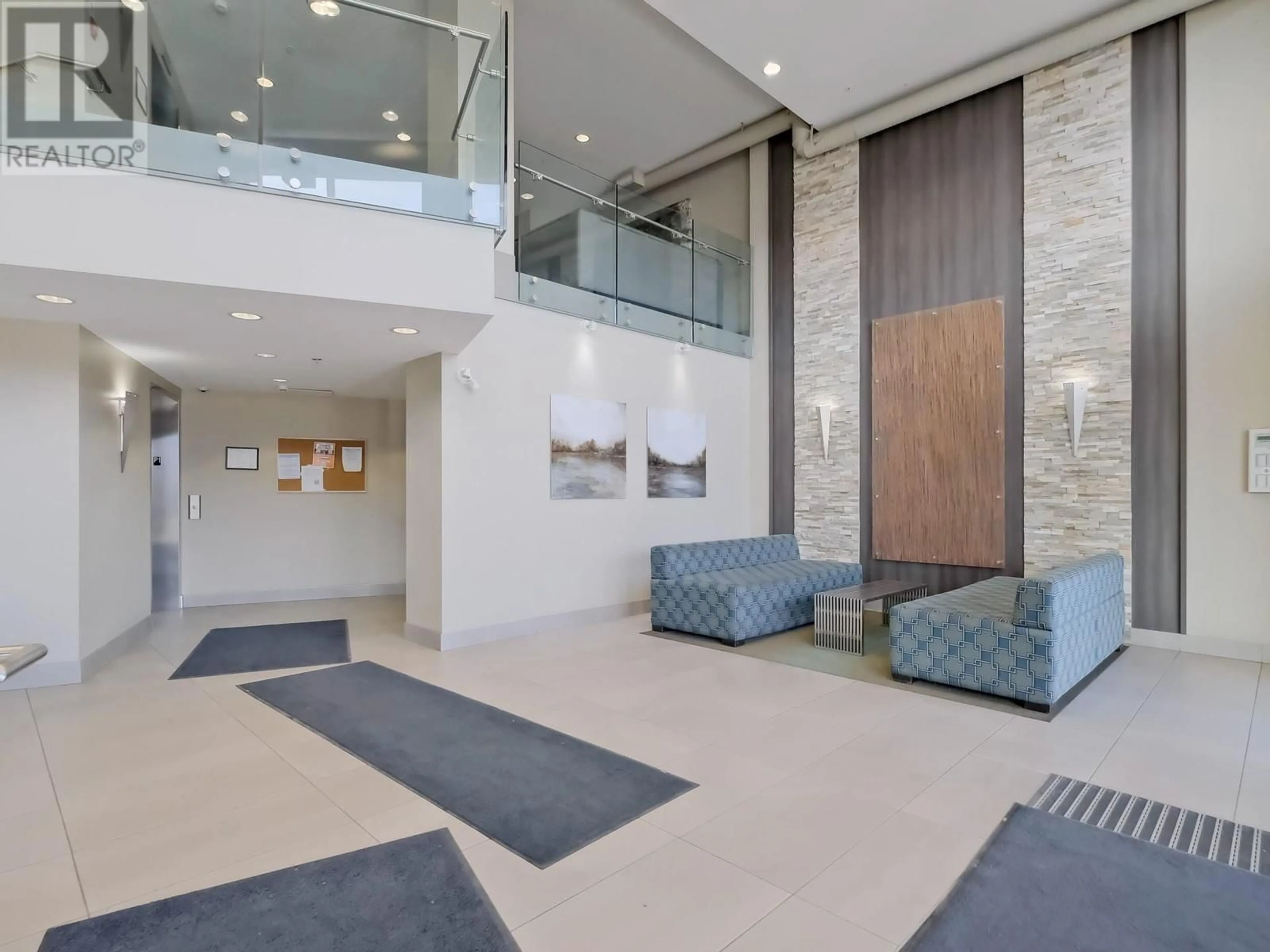 Indoor foyer for 306 - 935 ACADEMY WAY, Kelowna British Columbia V1V3A4