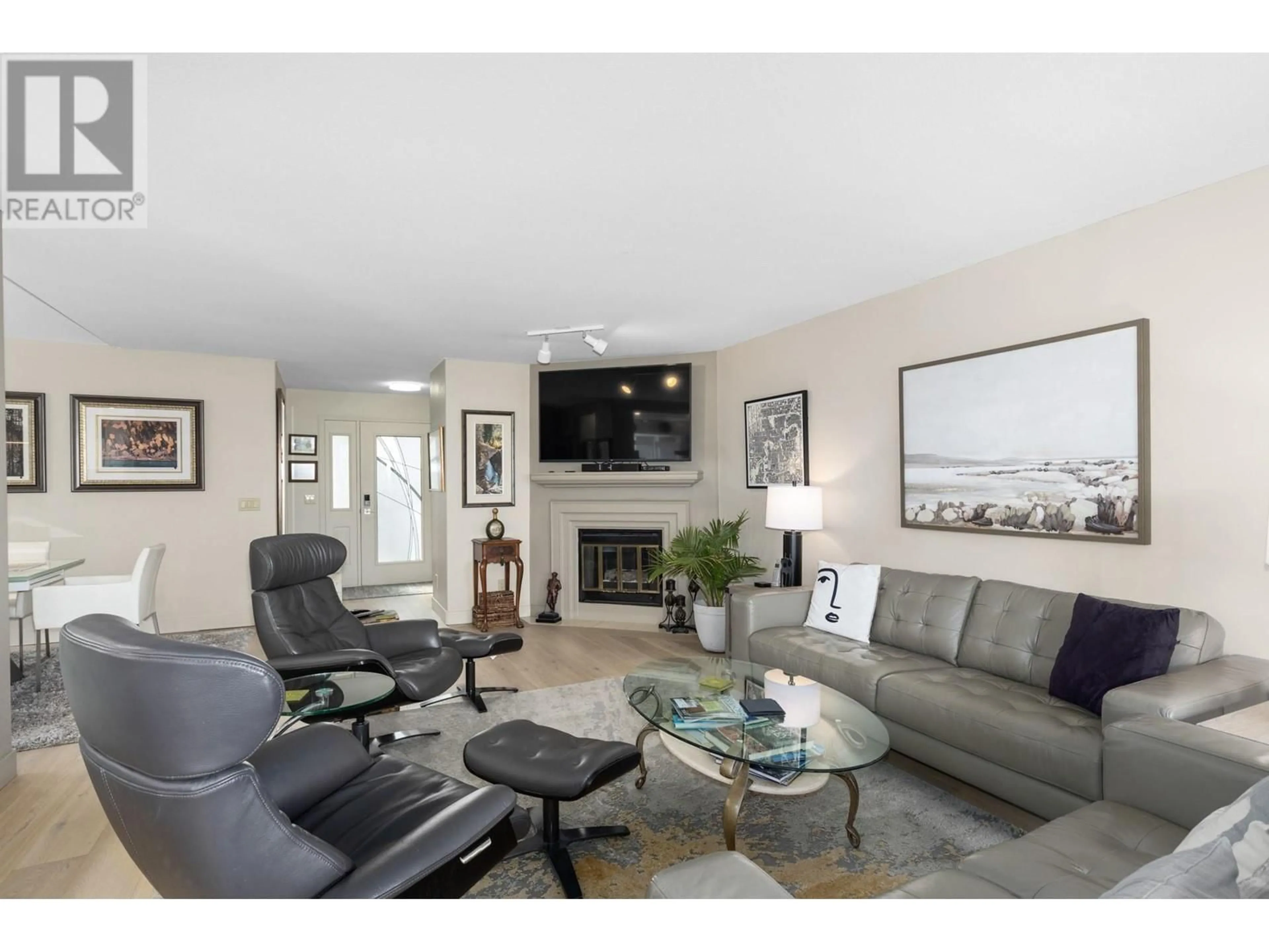 Living room with furniture, unknown for 9 - 1020 LANFRANCO ROAD, Kelowna British Columbia V1W3W6