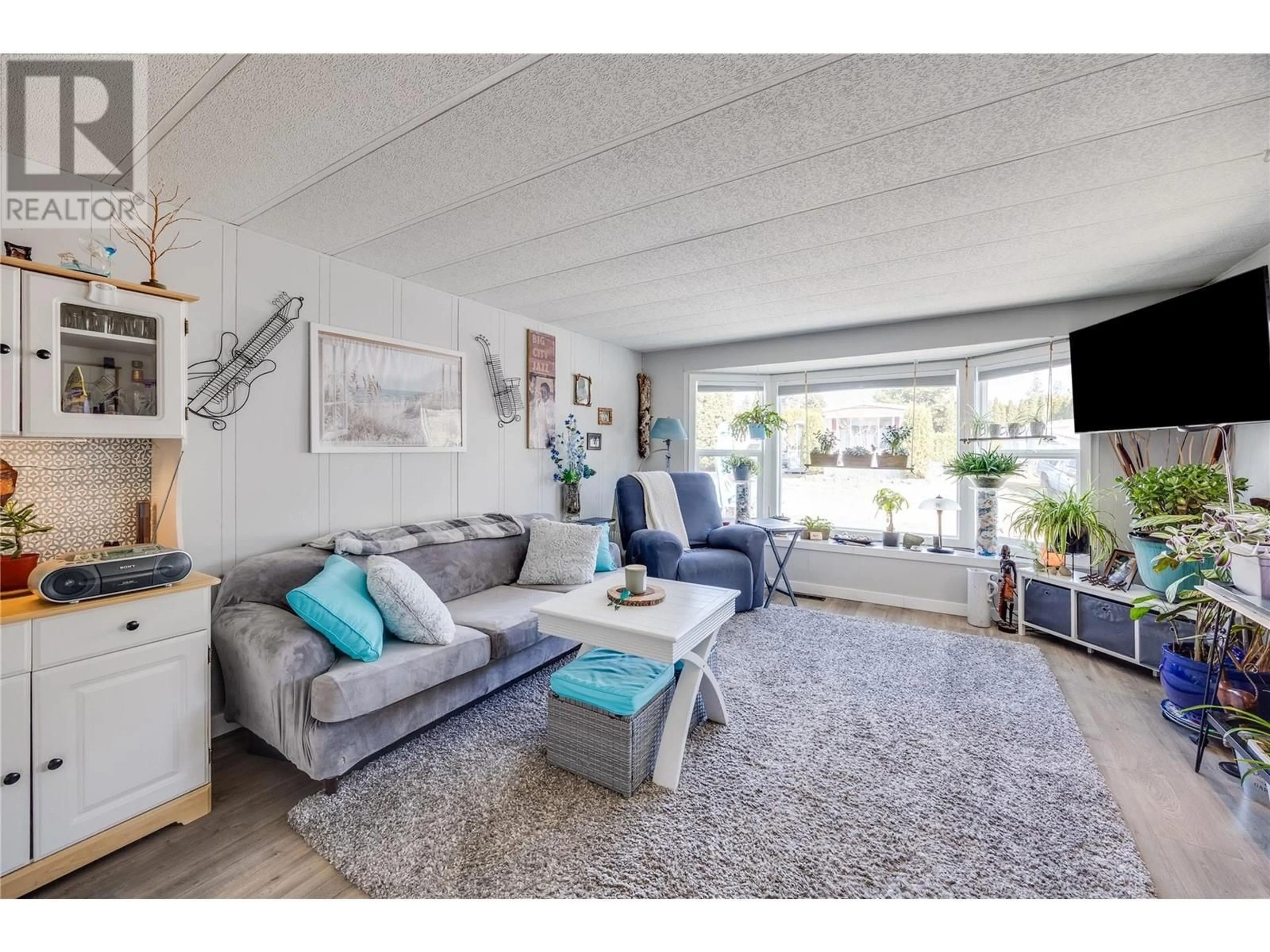 Living room with furniture, unknown for 37 - 1929 97 HIGHWAY SOUTH, West Kelowna British Columbia V1Z2Z1