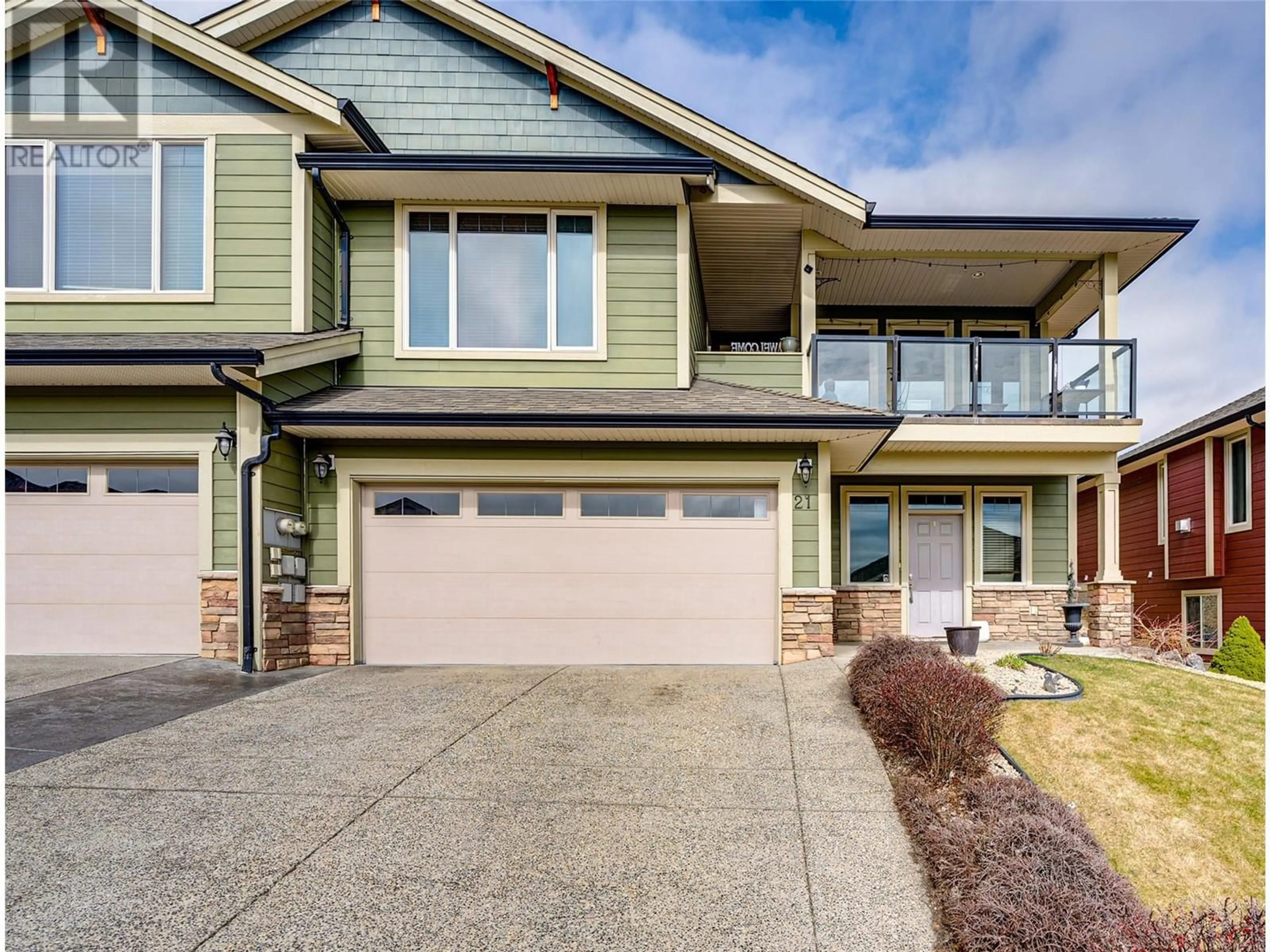 Home with vinyl exterior material, street for 21 - 5920 HERITAGE DRIVE, Vernon British Columbia V1H1Z6