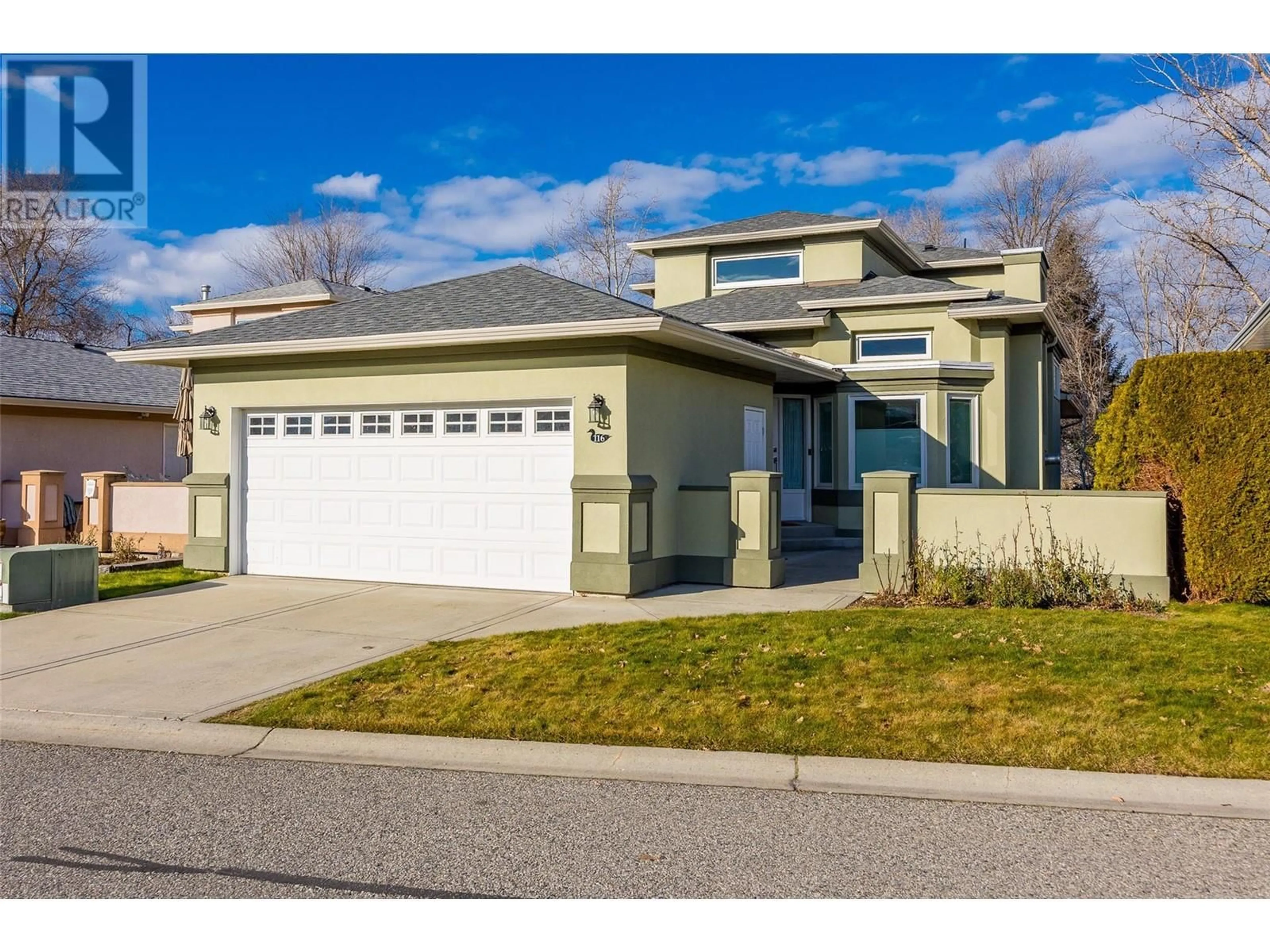 Home with vinyl exterior material, street for 3788 Bird Place Unit# 116, Kelowna British Columbia V1W4T3