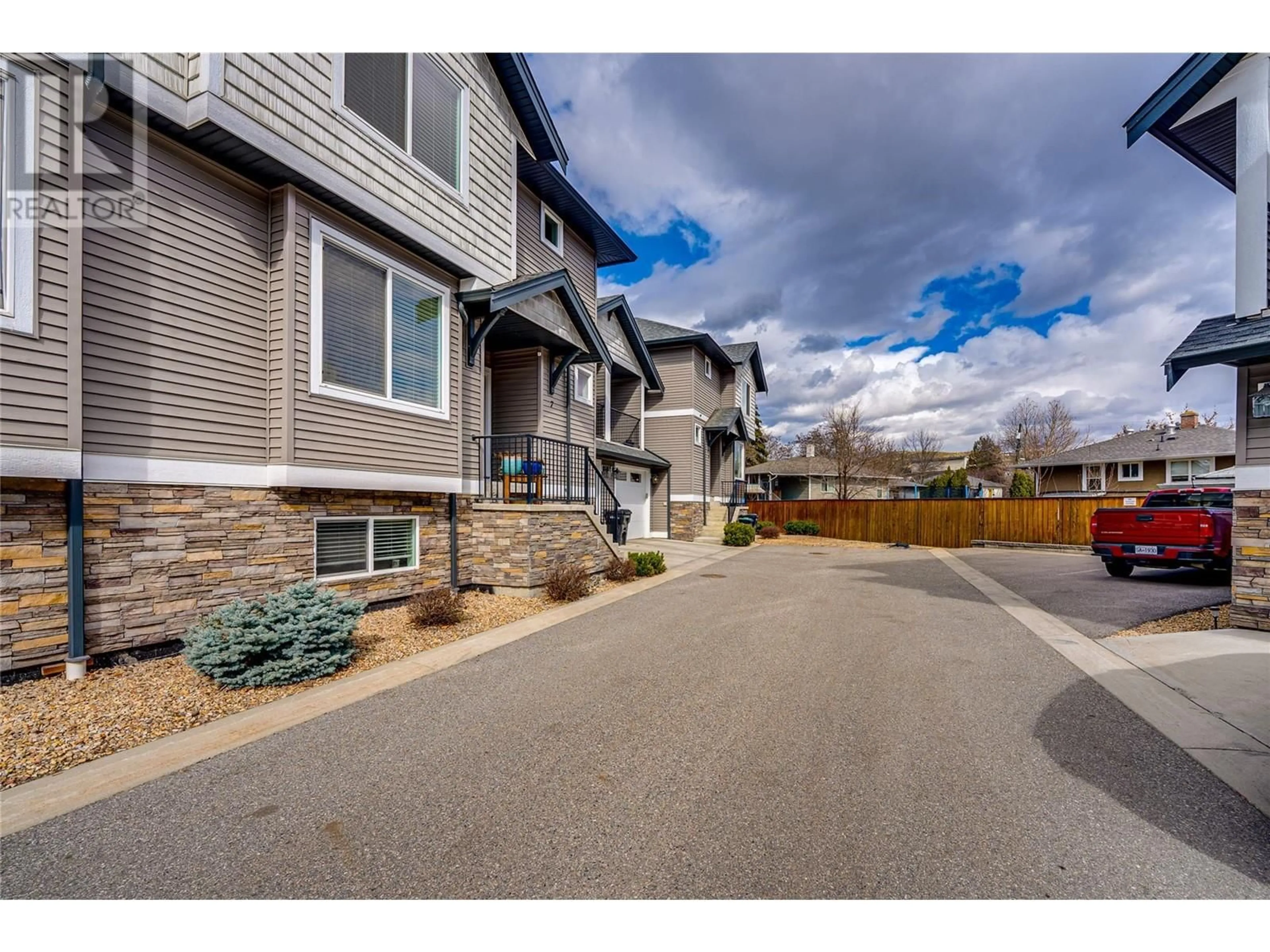 A pic from outside/outdoor area/front of a property/back of a property/a pic from drone, street for 7 - 3909 30 AVENUE, Vernon British Columbia V1T2G2