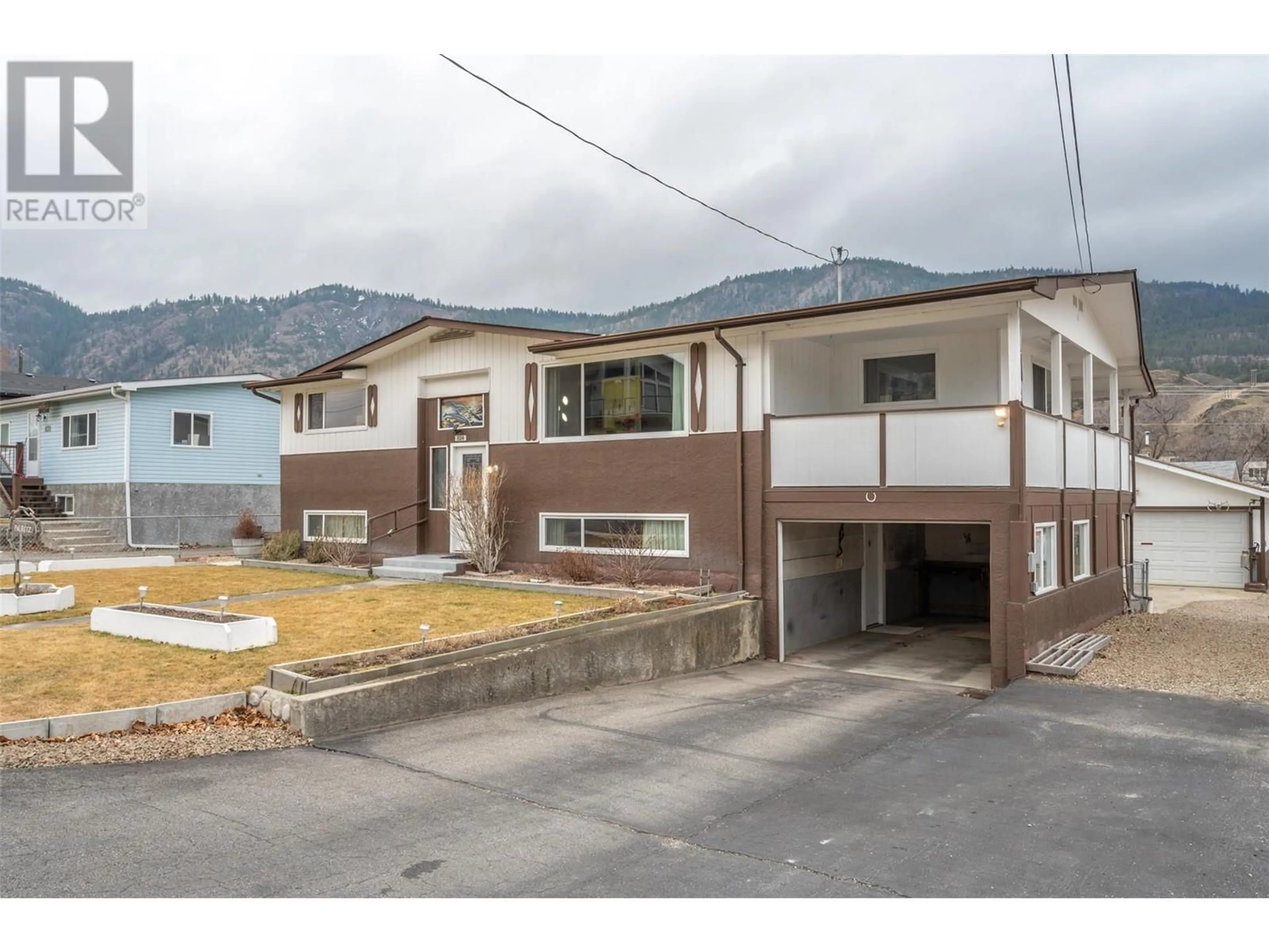 Unknown for 824 BIRCH STREET, Okanagan Falls British Columbia V0H1R0
