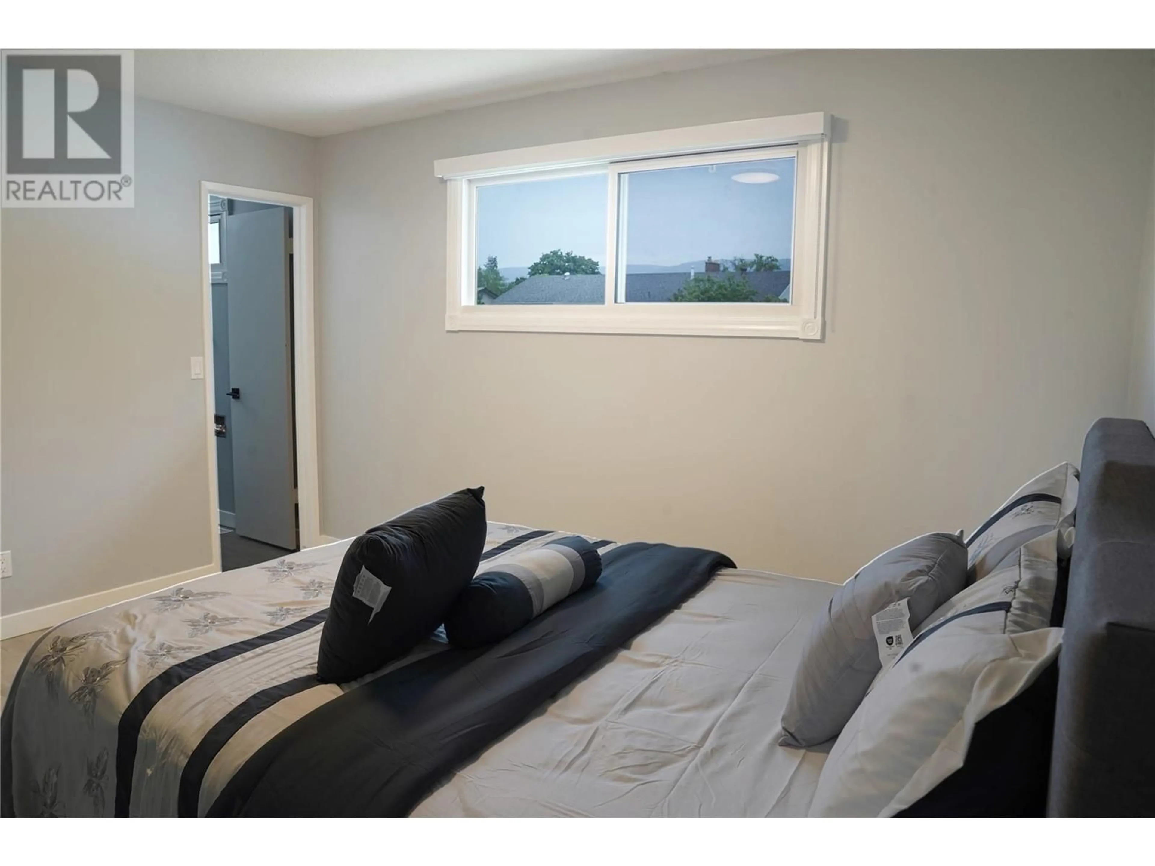 A pic of a room for 305 ZIPRICK ROAD, Kelowna British Columbia V1X4H2