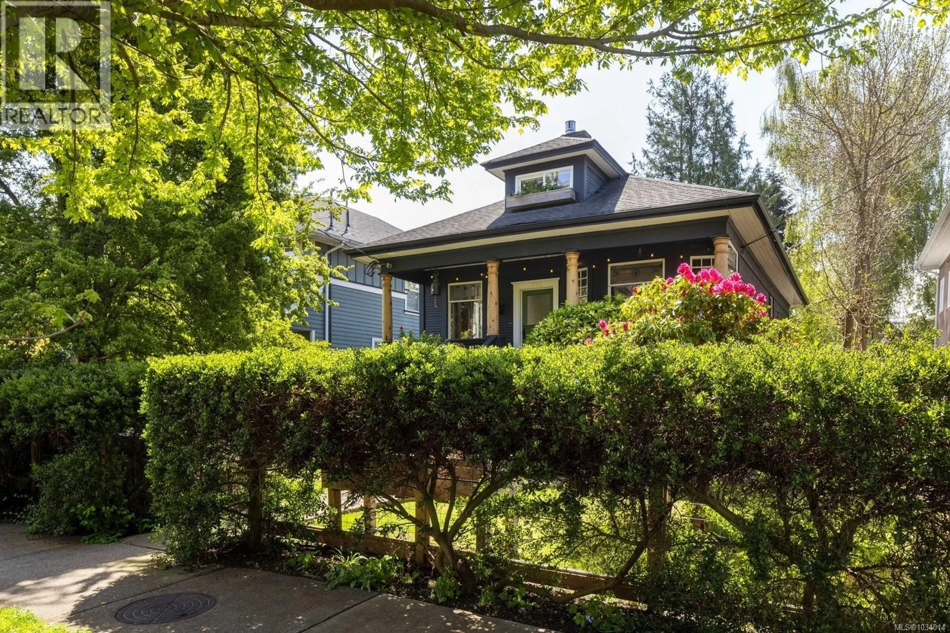 Unknown for 1163 CHAPMAN STREET, Victoria British Columbia V8V2T5