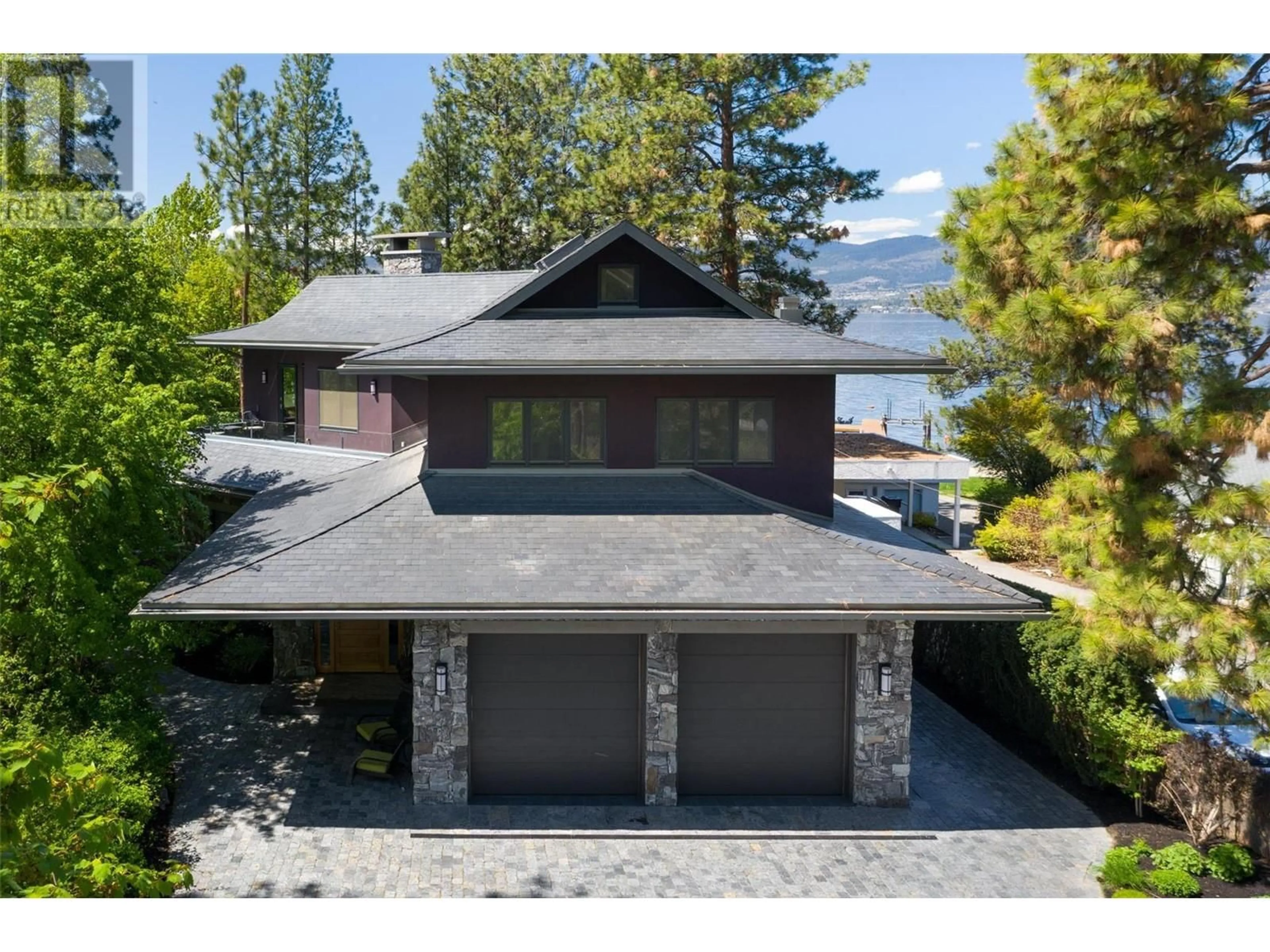 Home with vinyl exterior material, unknown for 5308 LAKESHORE ROAD, Kelowna British Columbia V1W4J3