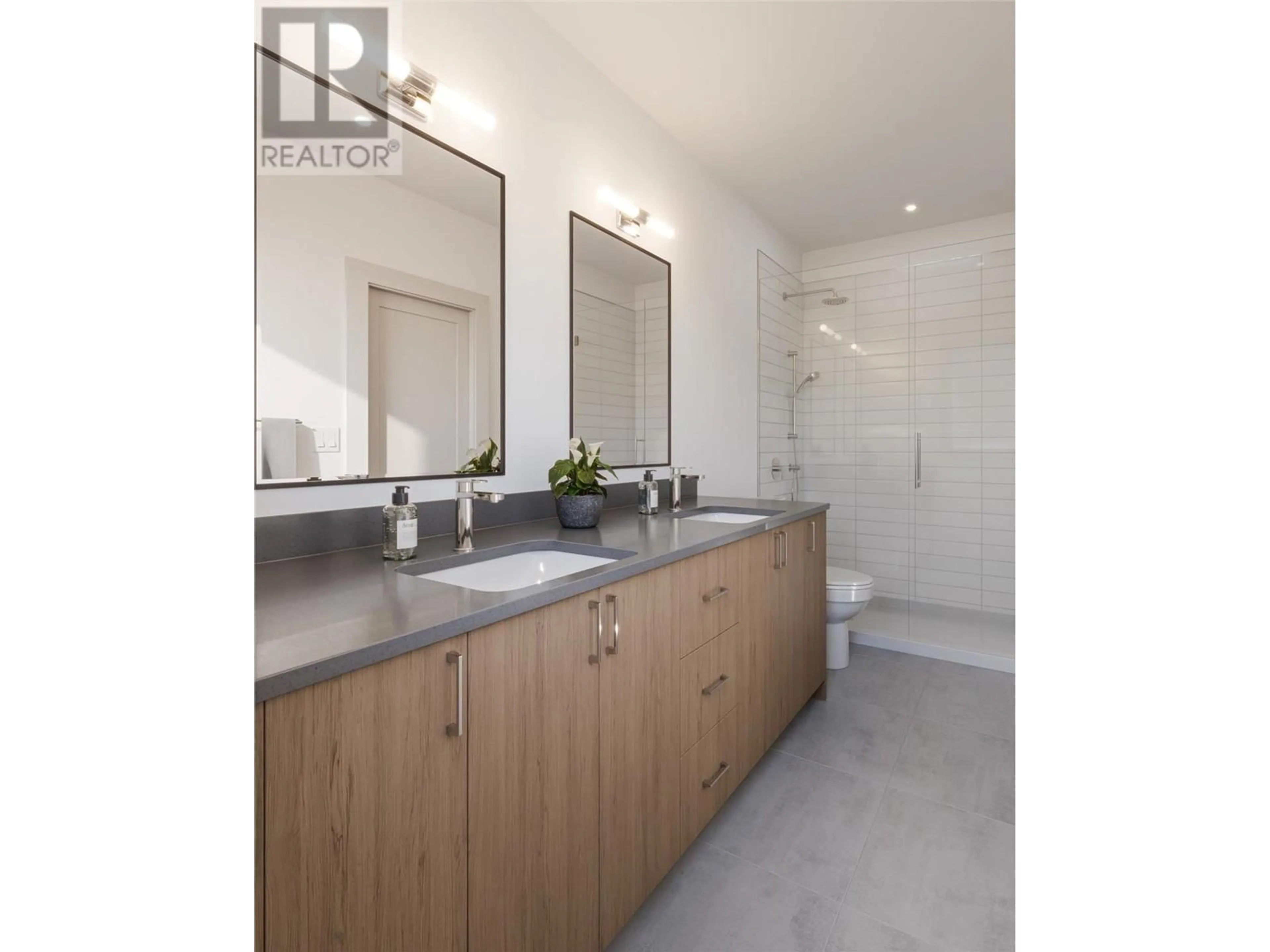 Contemporary bathroom, ceramic/tile floor for 1 - 1463 INKAR ROAD, Kelowna British Columbia V1Y8J1