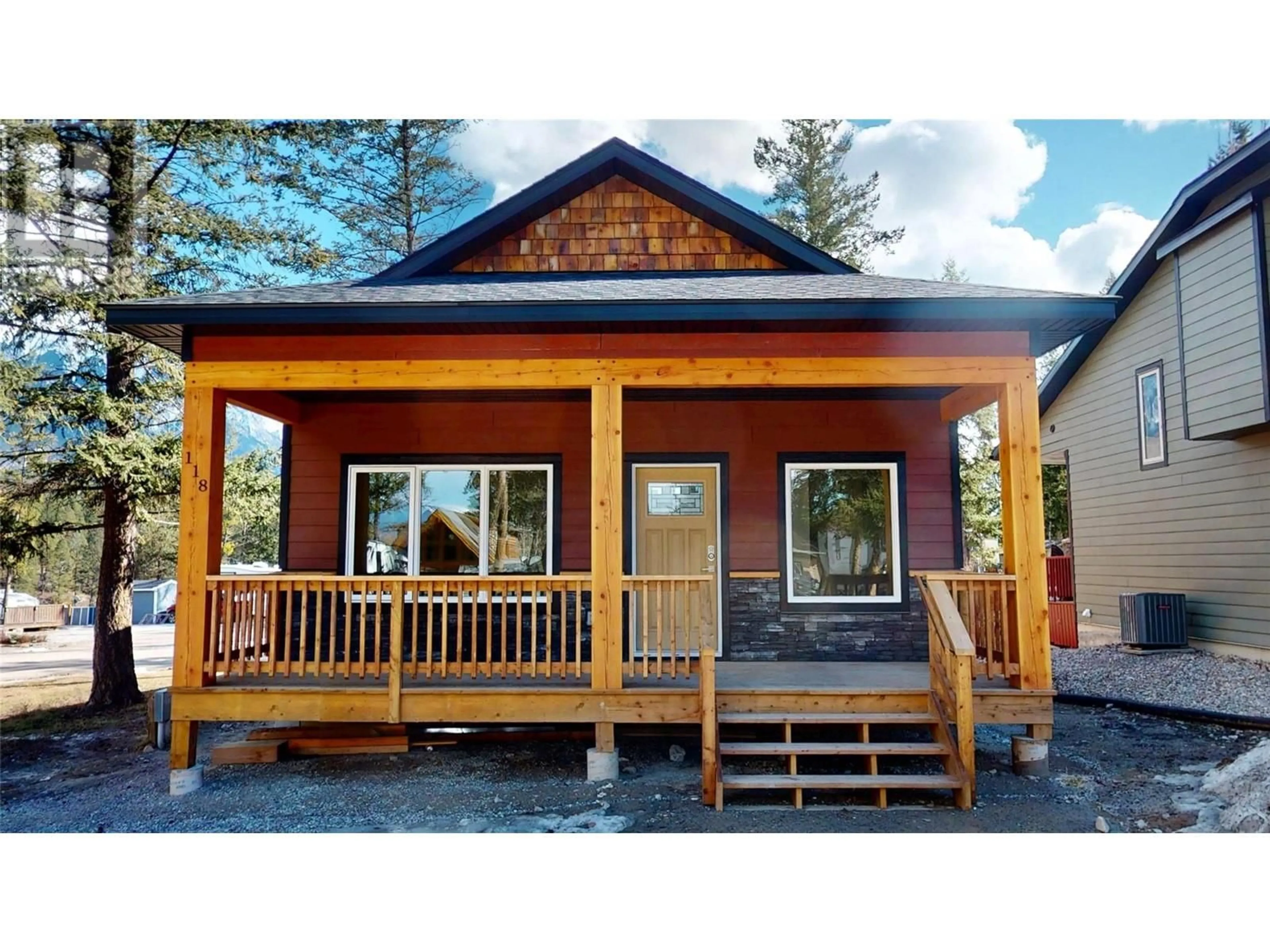 Home with vinyl exterior material, unknown for 118 - 4868 RIVERVIEW DRIVE, Edgewater British Columbia V0A1E0