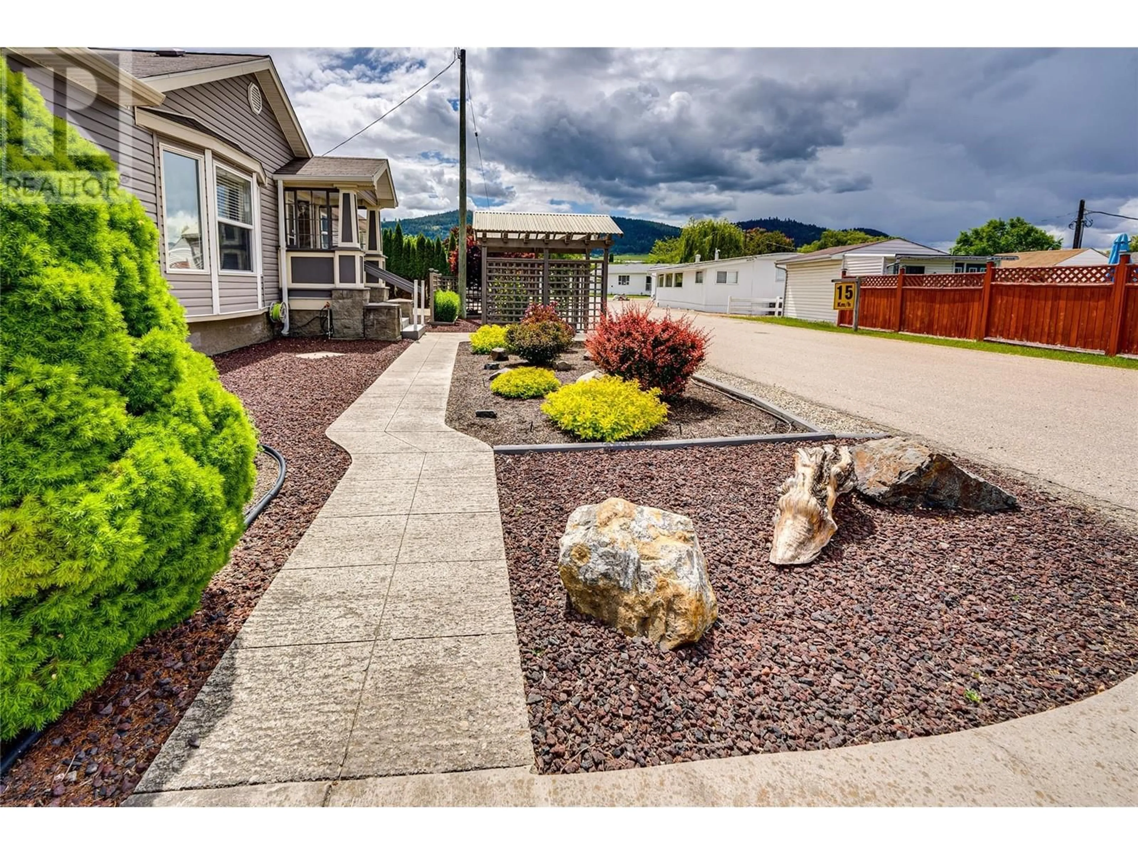 Unknown for 105 - 2727 LAKESHORE ROAD, Vernon British Columbia V1H1X5