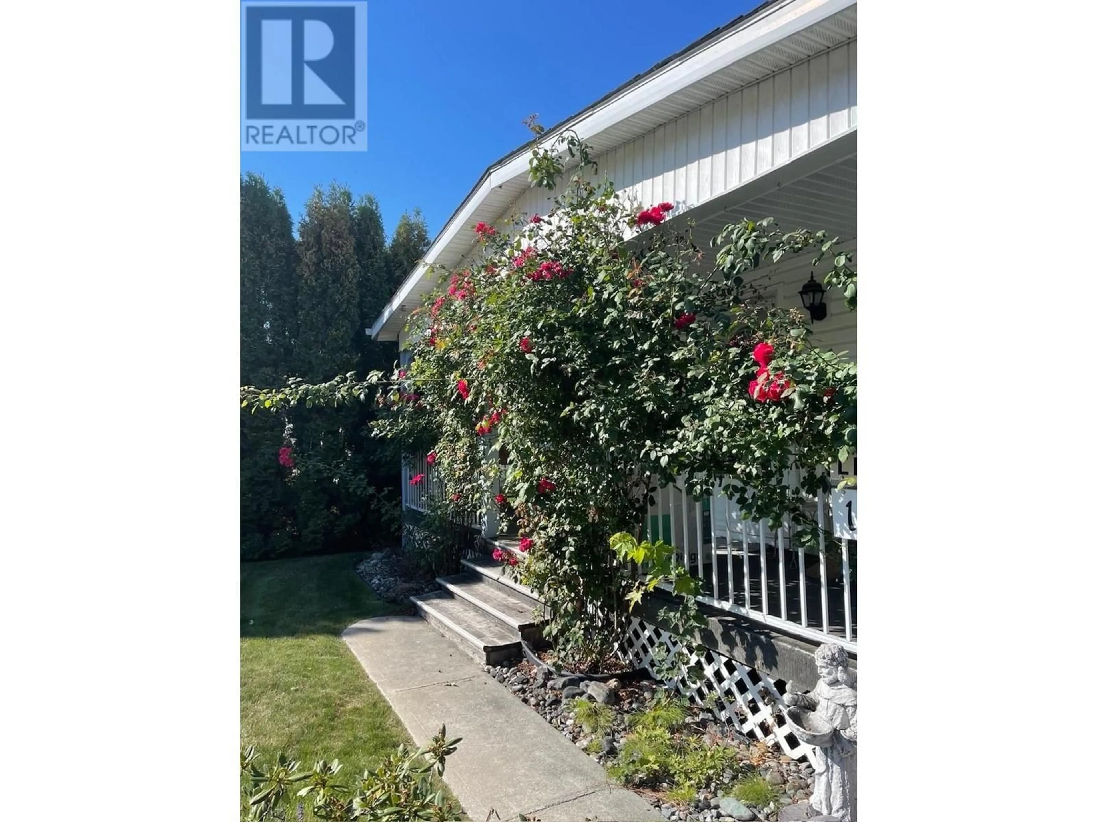 Patio, street for 1015 11TH NORTH AVENUE, Creston British Columbia V0B1G6