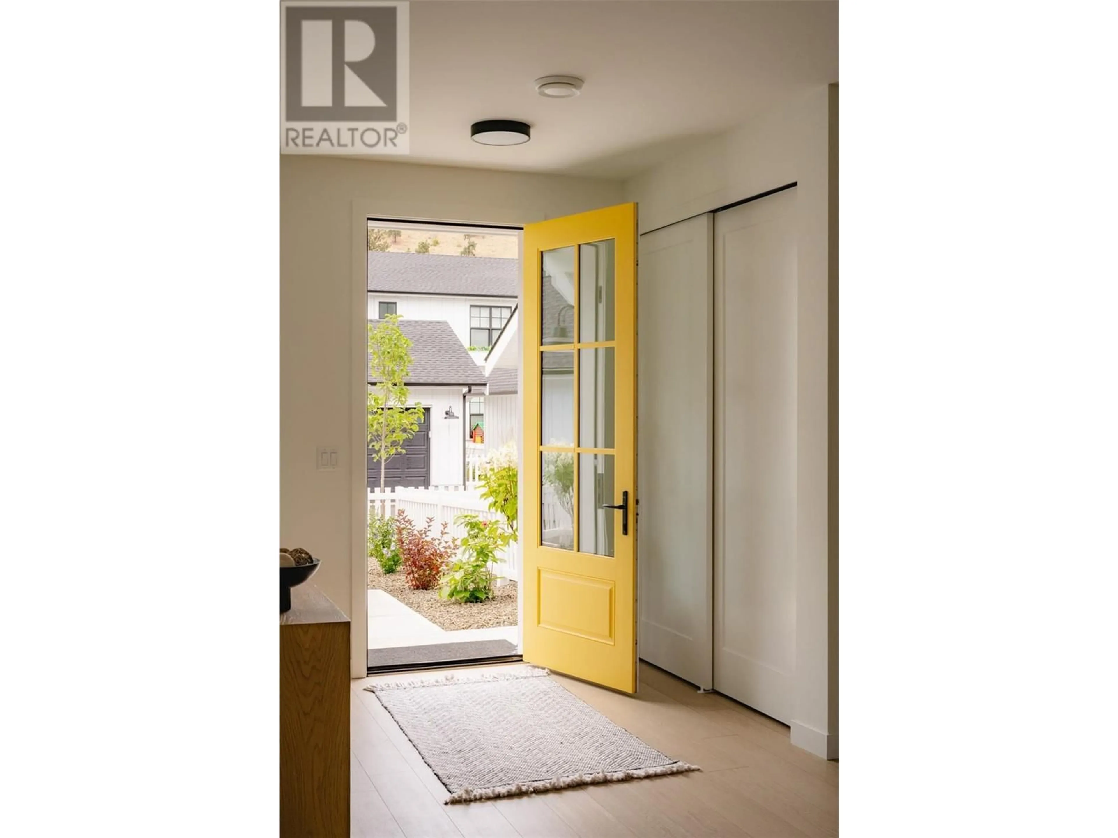 Indoor entryway for 4 - 1308 CEDAR STREET, Okanagan Falls British Columbia V0H1R4