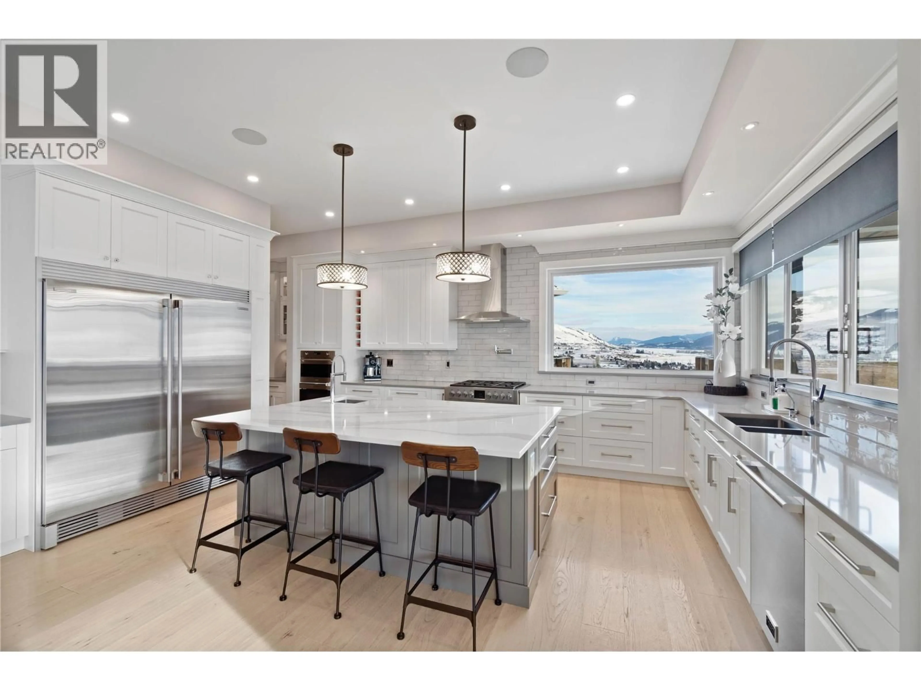Contemporary kitchen, unknown for 608 MT IDA CRESCENT, Coldstream British Columbia V1B3Z6