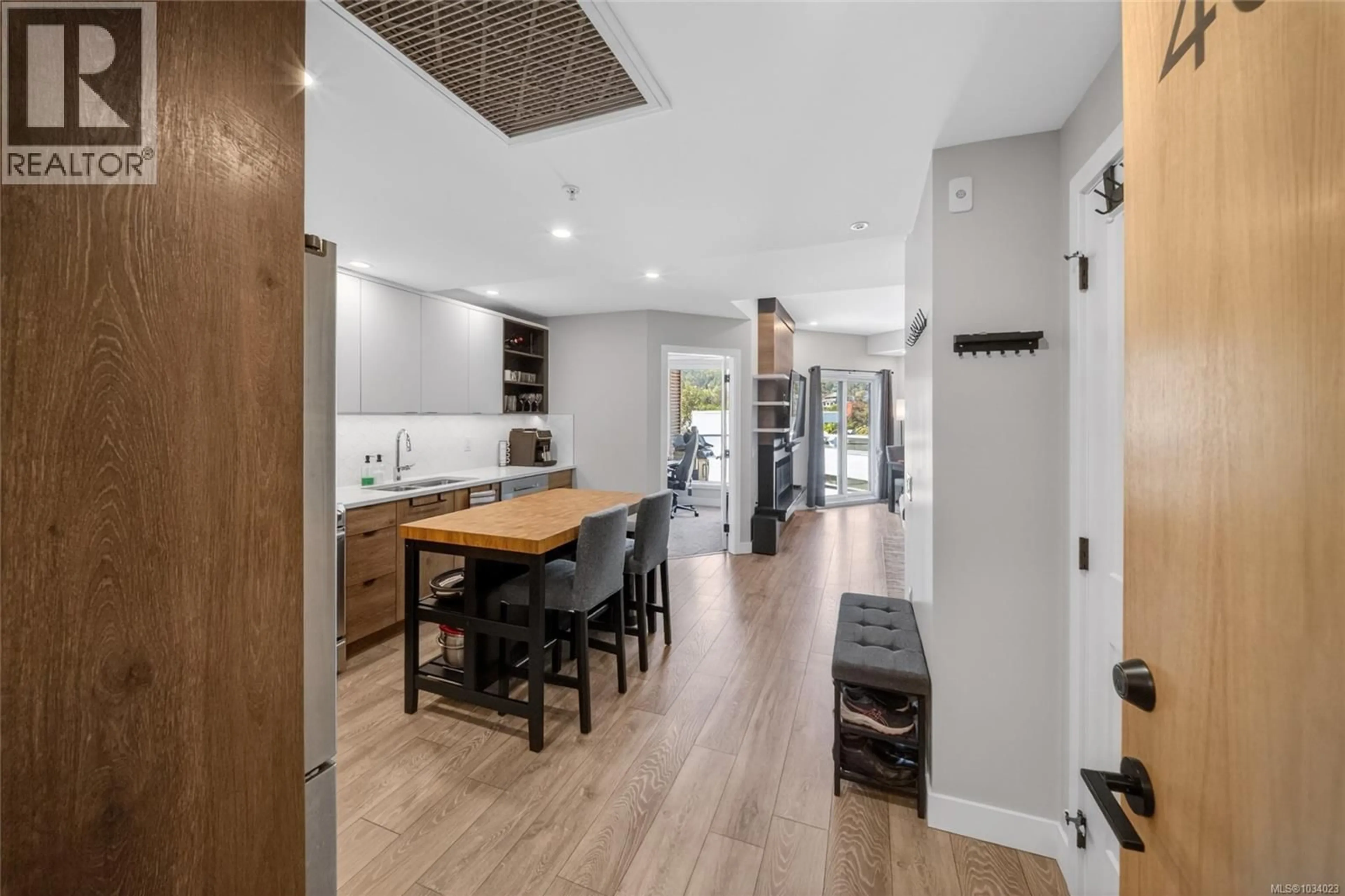 Open concept kitchen, unknown for 405 - 950 WHIRLAWAY CRESCENT, Langford British Columbia V9B6W6